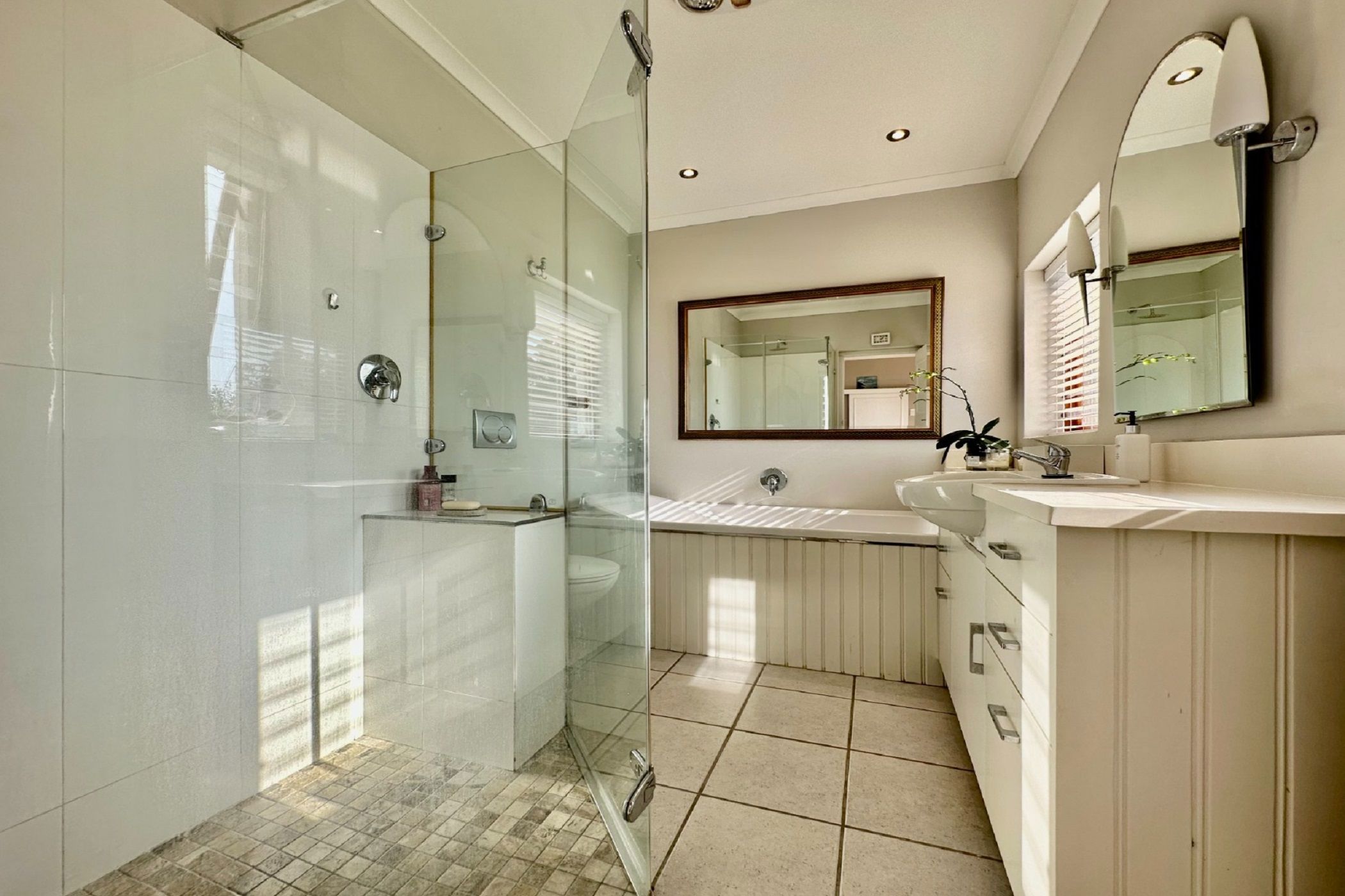 4 Bedroom House For Sale Murdock Valley (Simons Town) SIM1629977