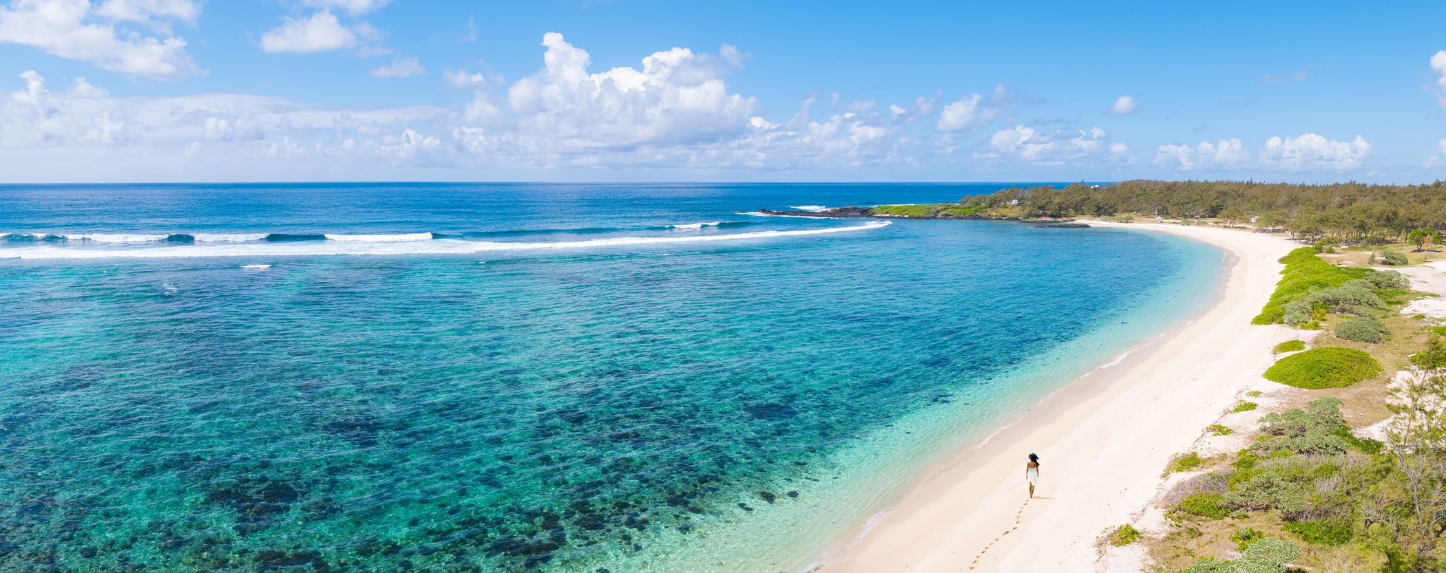 2 bedroom beachfront villa for sale in Mahebourg (Mauritius)