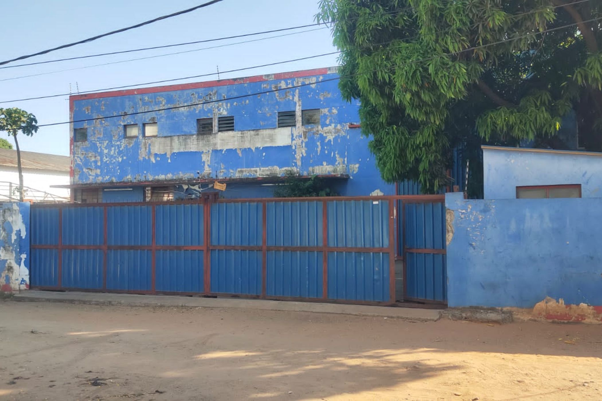 2170 m&sup2; commercial industrial property for sale in Maputo  (Mozambique)