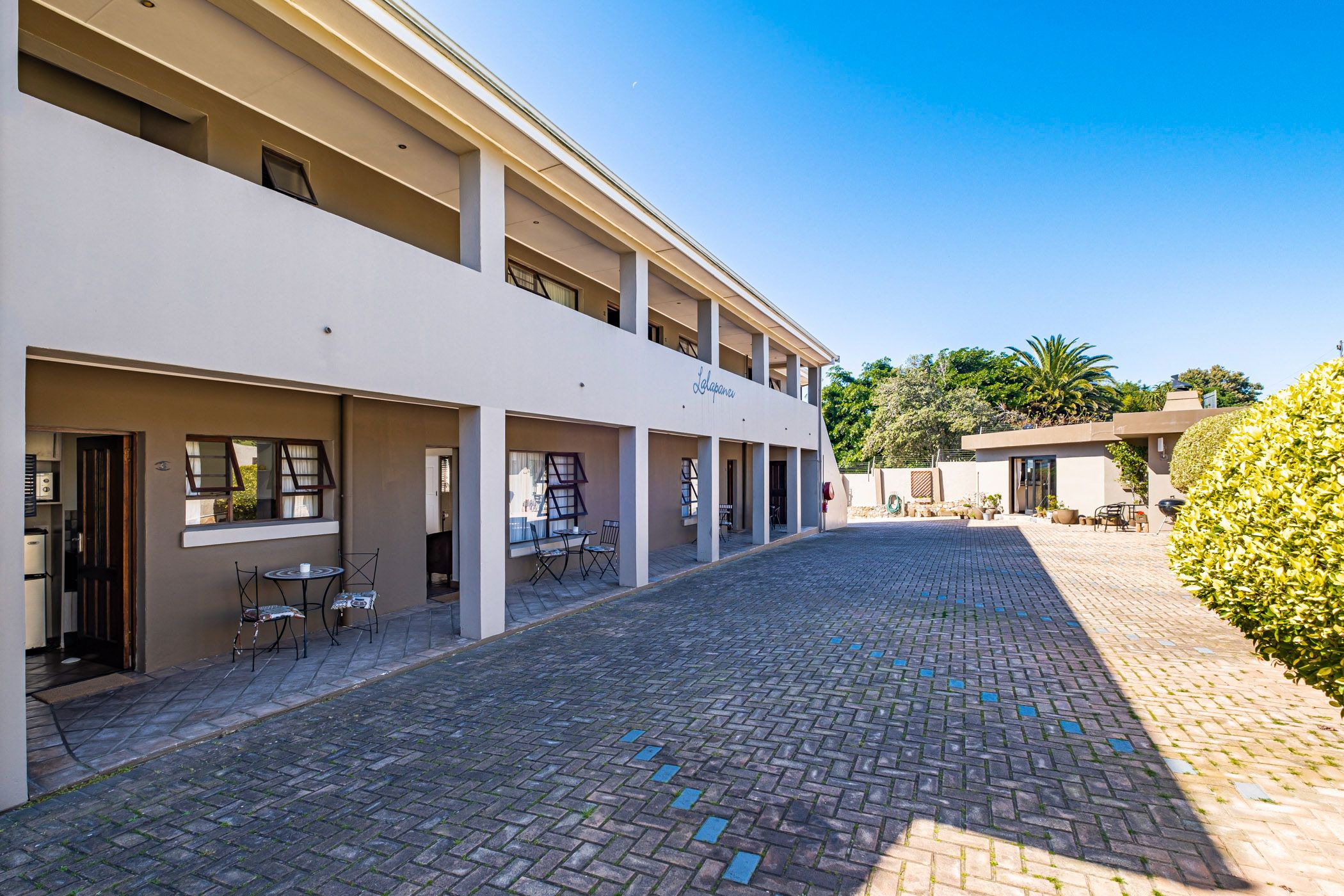 Guesthouse For Sale Humewood PGLAG1629032 Pam Golding Properties