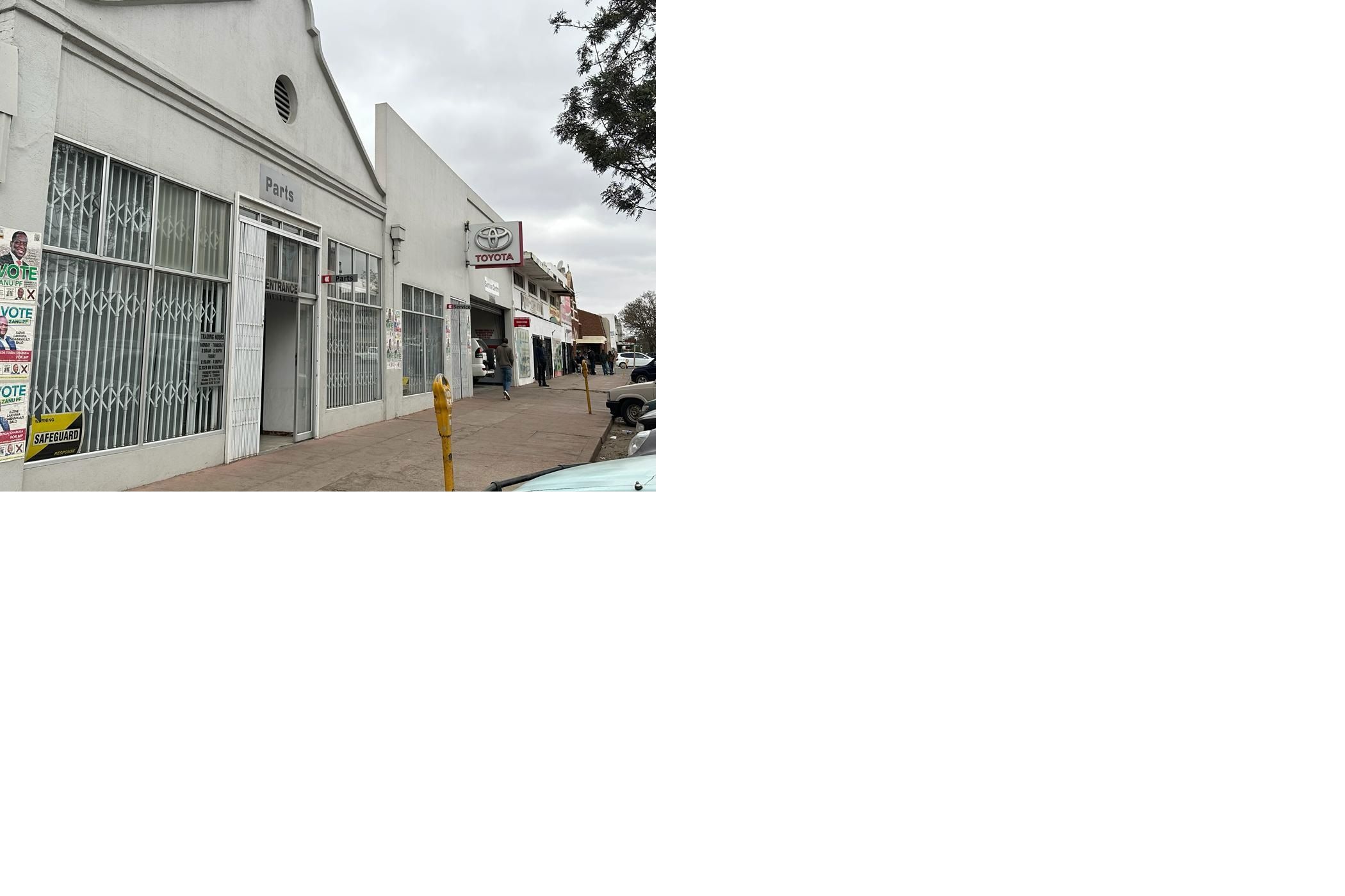 4000 m&sup2; commercial building for sale in Bulawayo (Zimbabwe)