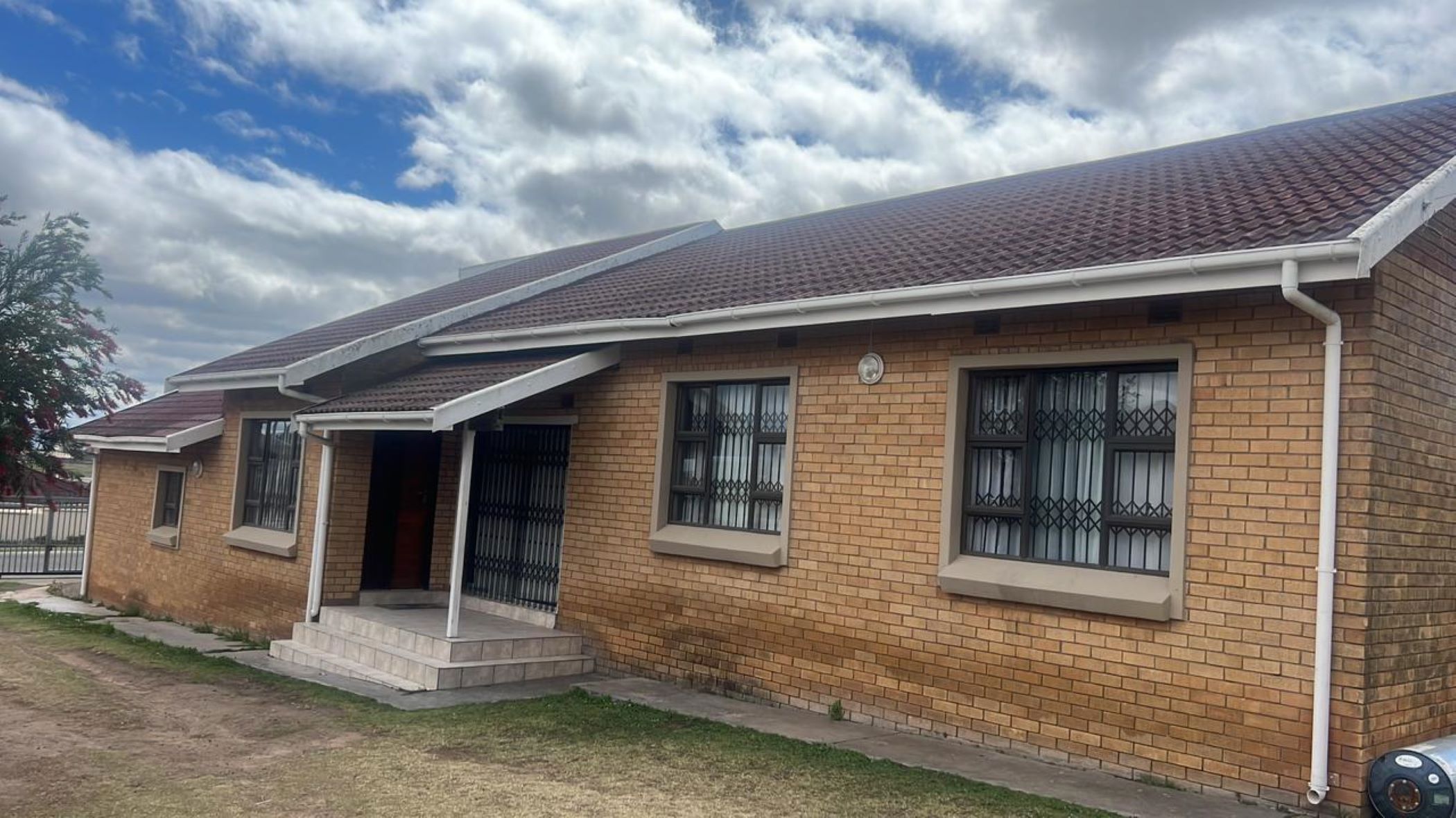 4 Bedroom House For Sale Southridge Park 1MH1630481 Pam Golding