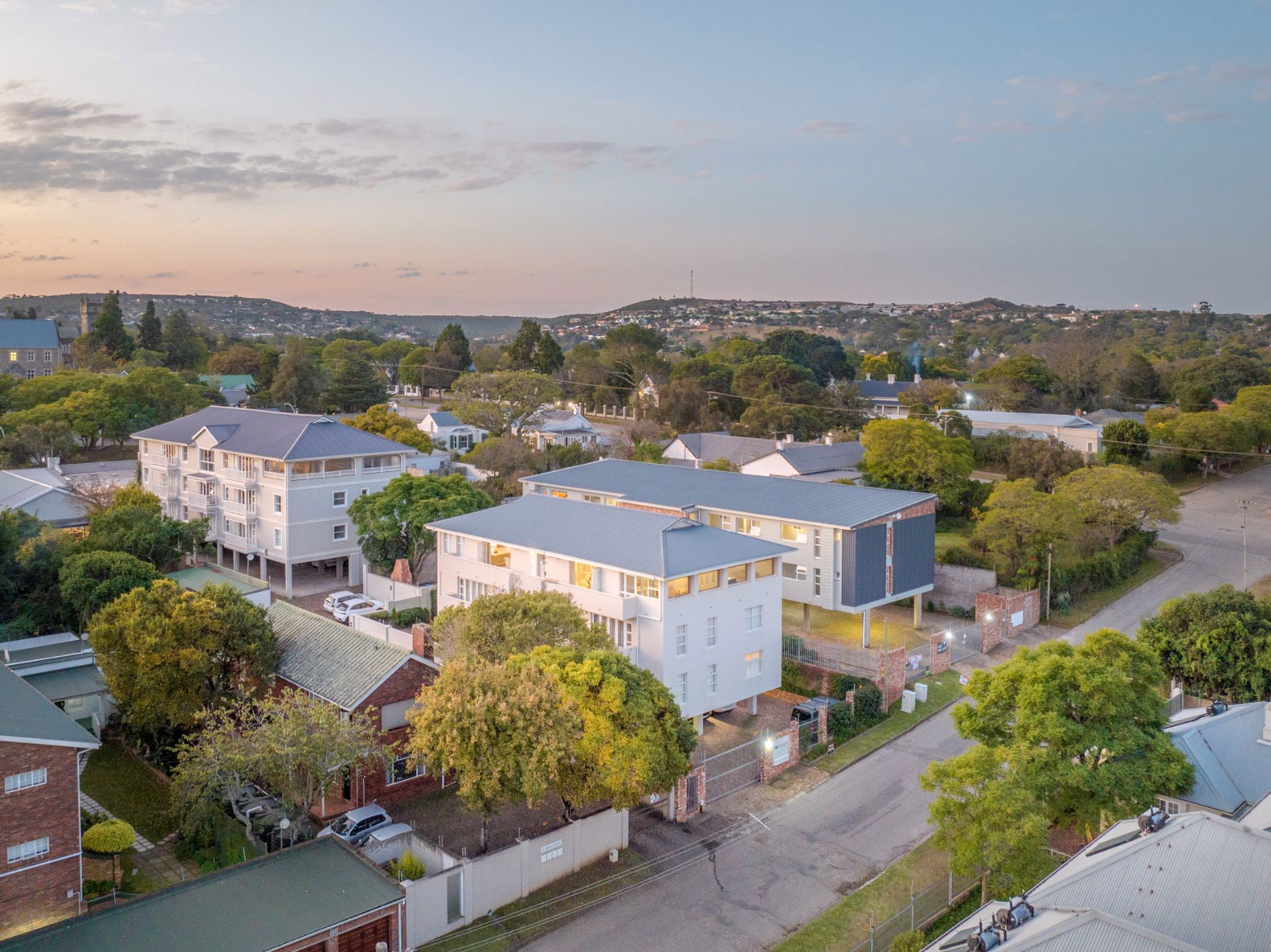 2 Bedroom Multistorey Apartment For Sale West Hill (Grahamstown