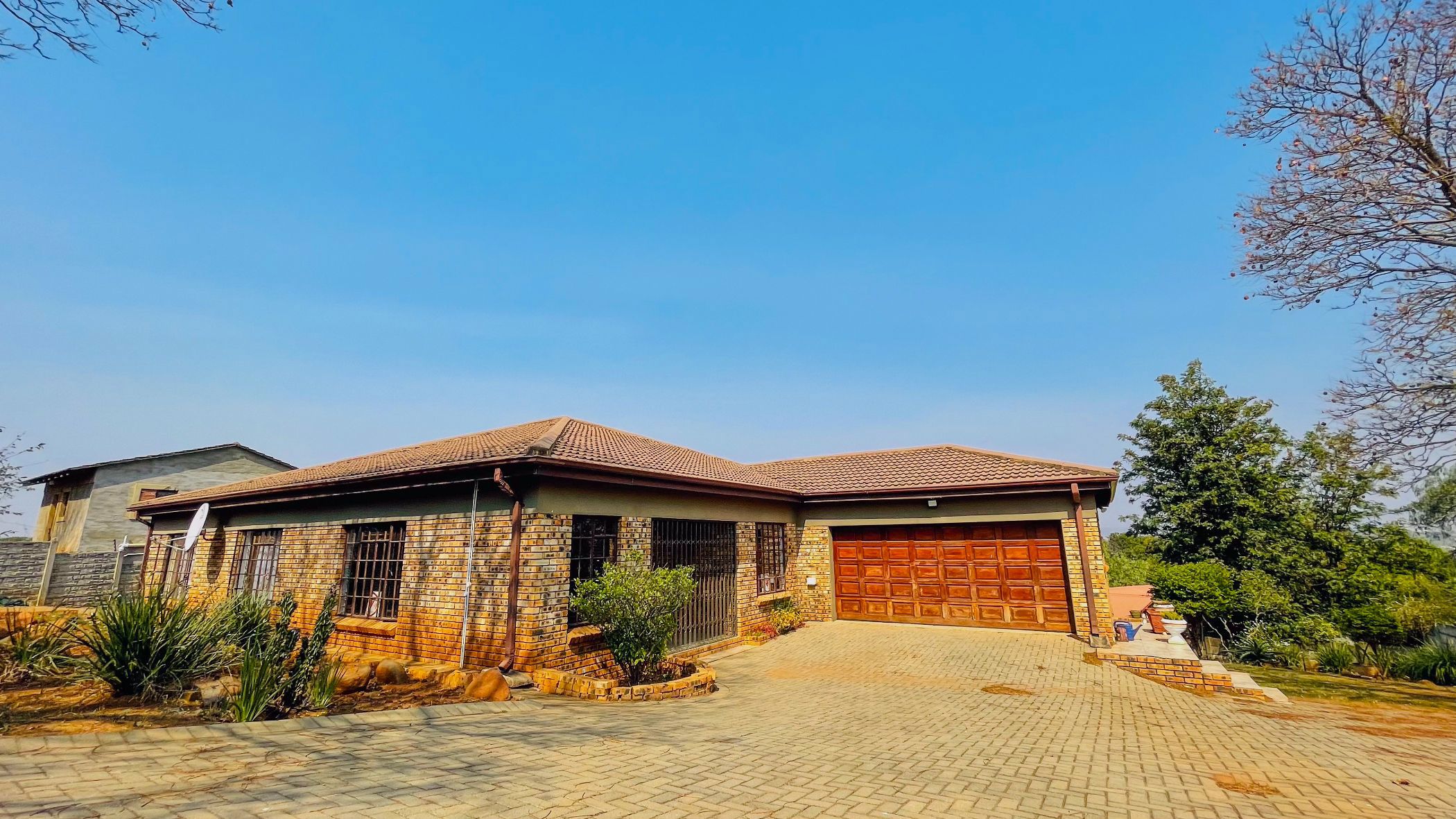 3 Bedroom House For Sale Signal Hill (Newcastle) 1NW1626939 Pam