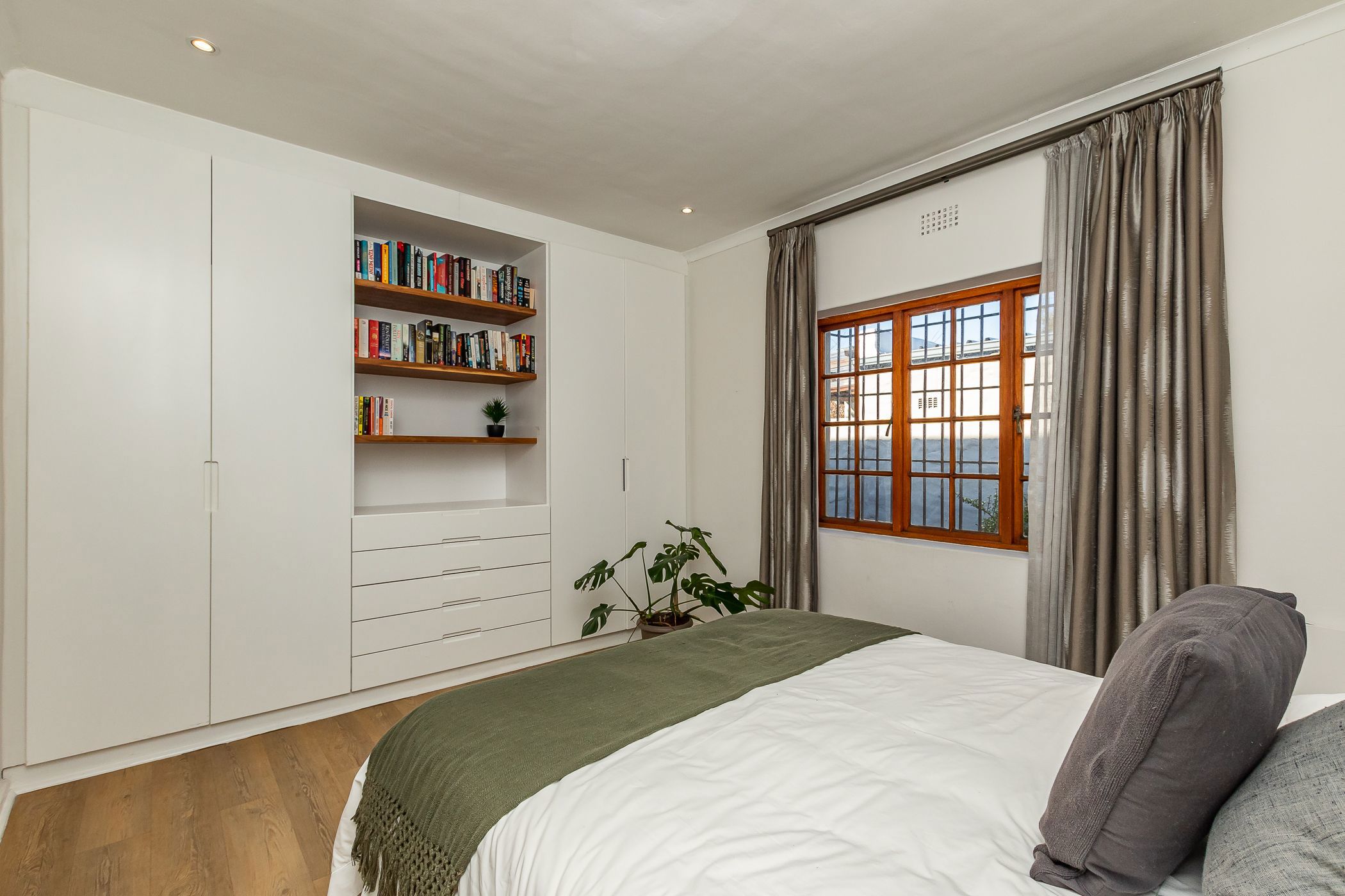 4 Bedroom House For Sale Constantia (Cape Town) KW1630588 Pam