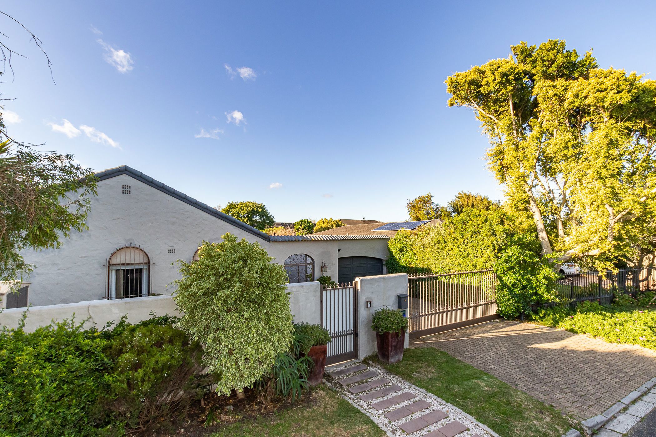 4 Bedroom House For Sale Constantia (Cape Town) KW1630588 Pam