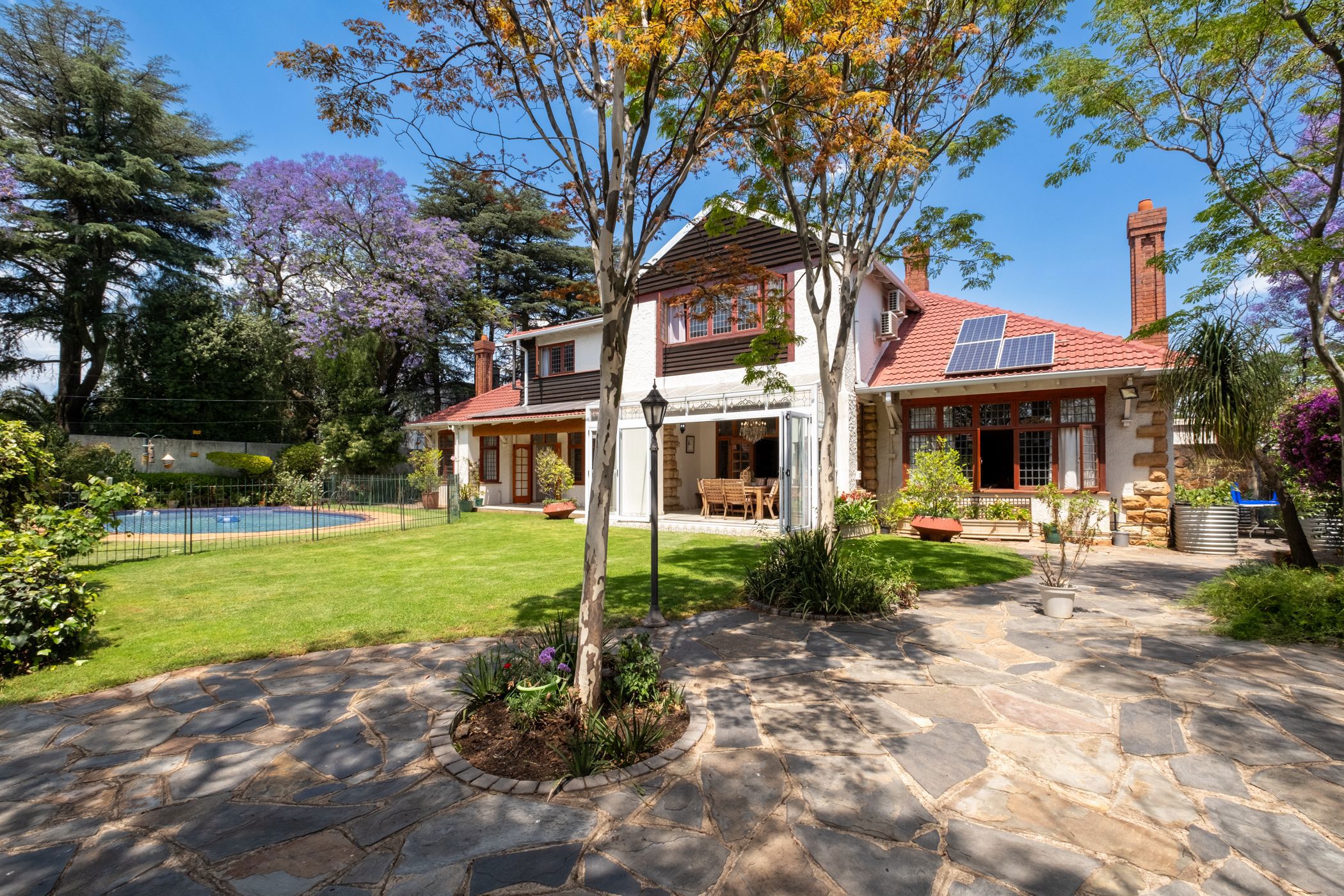 5 Bedroom Doublestorey House For Sale Houghton Estate HP1635856