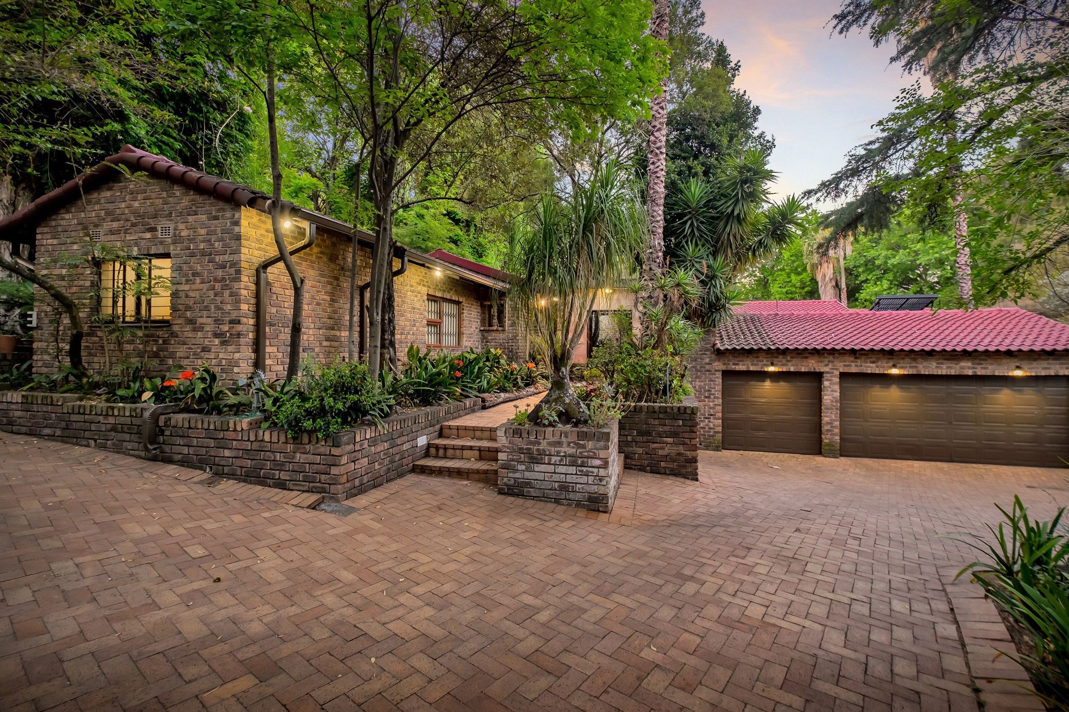 4 Bedroom House For Sale Hurlingham Manor HP1631561 Pam Golding