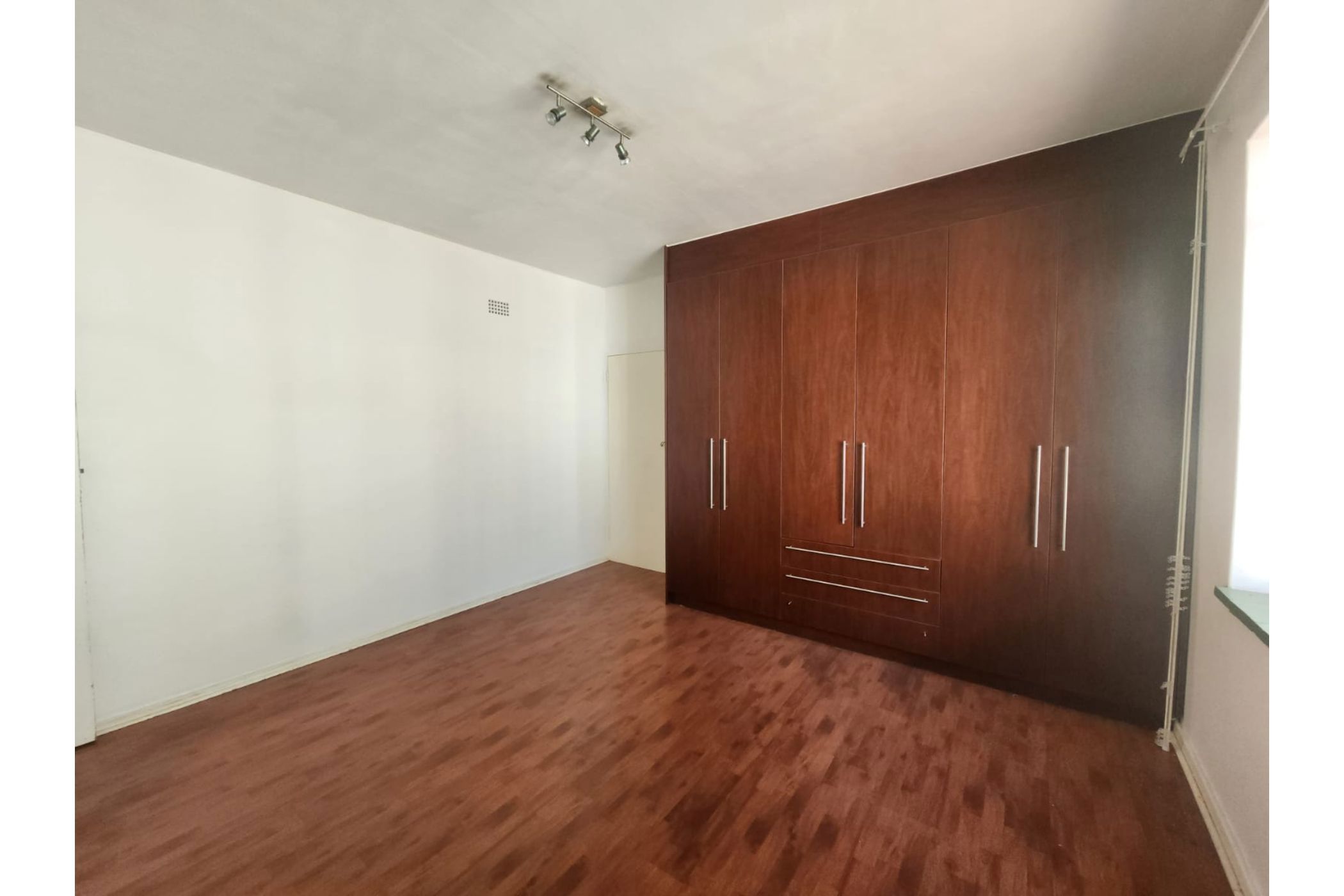 5 Bedroom House For Sale Observatory (Johannesburg) BED1634380