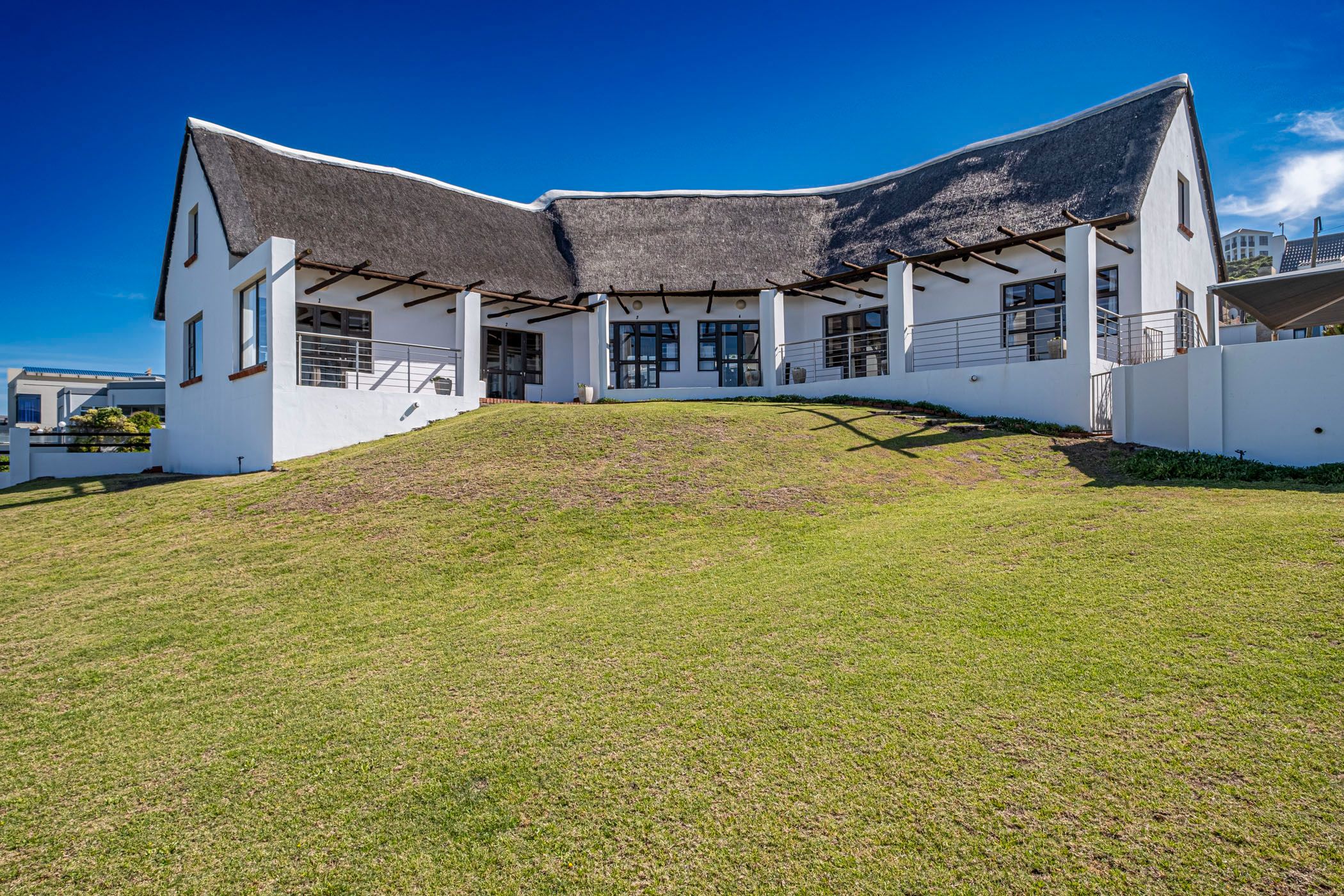 9 Bedroom House For Sale Beachview 1PLZ1631685 Pam Golding Properties