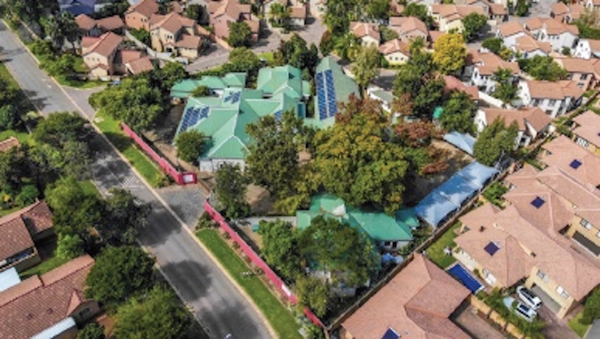 4-star 19 guest room guesthouse for sale in Equestria