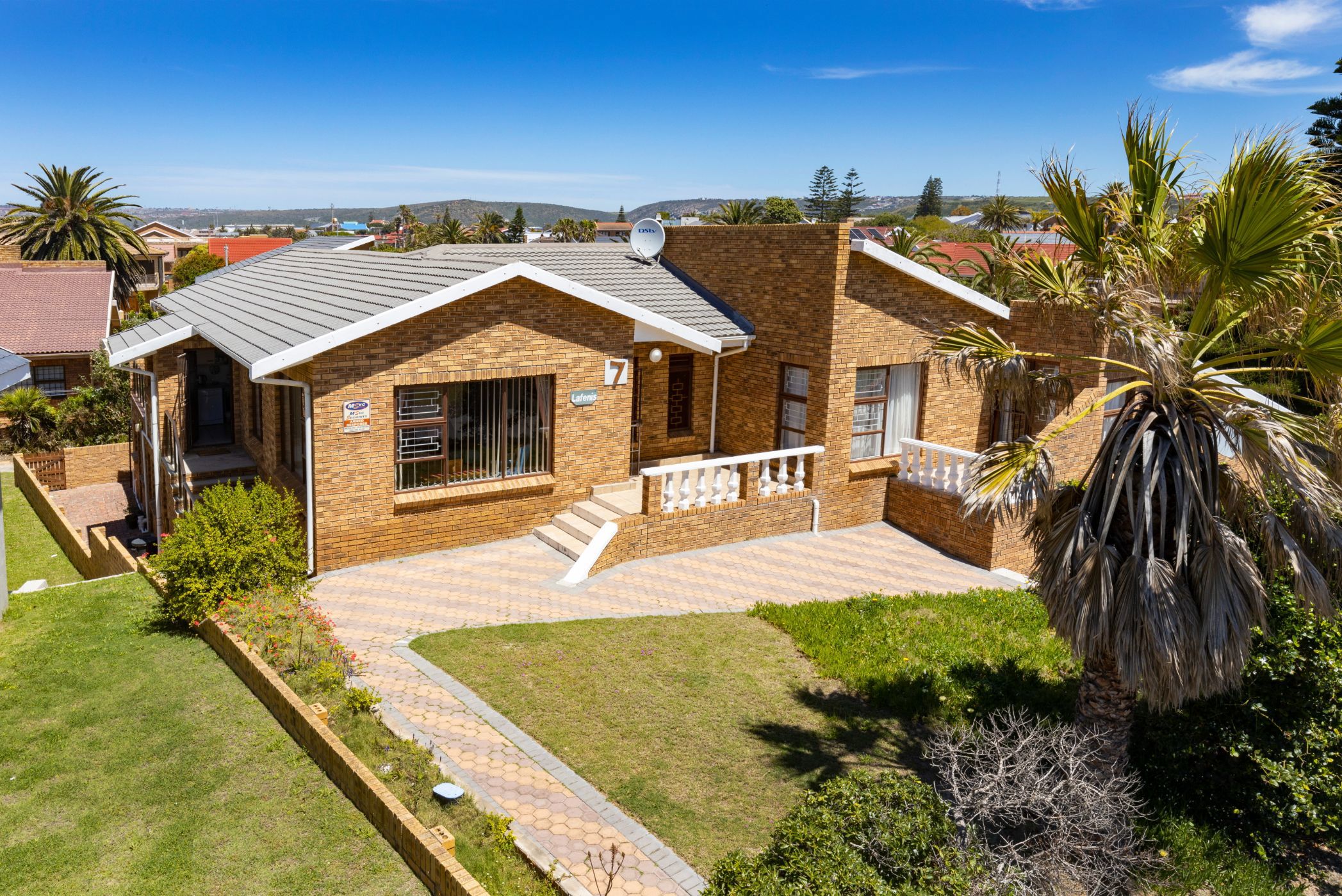 6 Bedroom House For Sale Bayview (Hartenbos) 1MB1633932 Pam