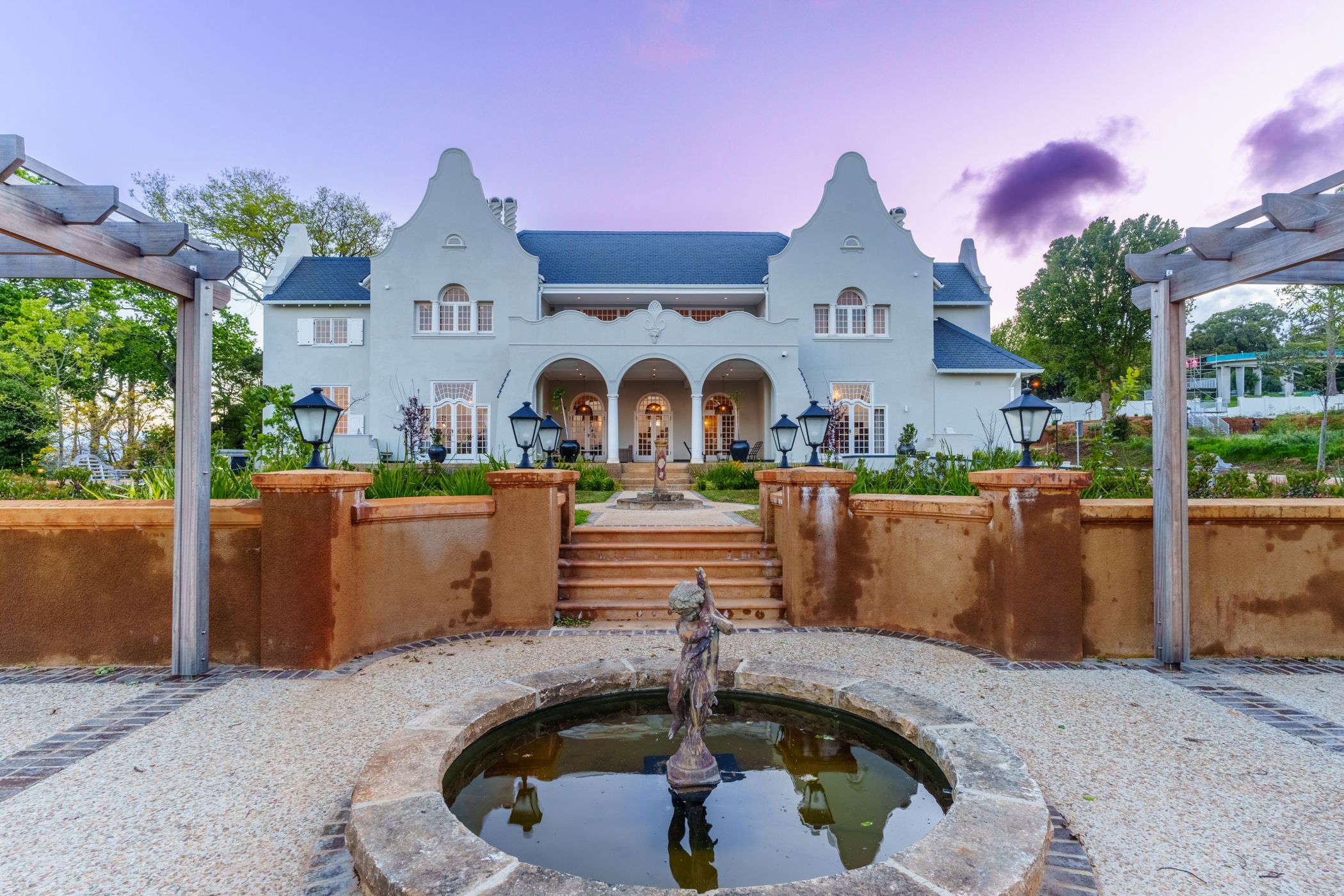 1 Bedroom Studio Apartment For Sale Claremont Upper KW1607513 Pam Golding Properties