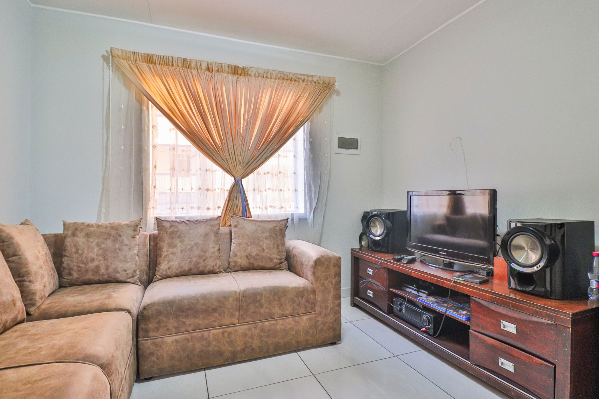 2 Bedroom Townhouse For Sale South Hills 1GV1635578 Pam Golding