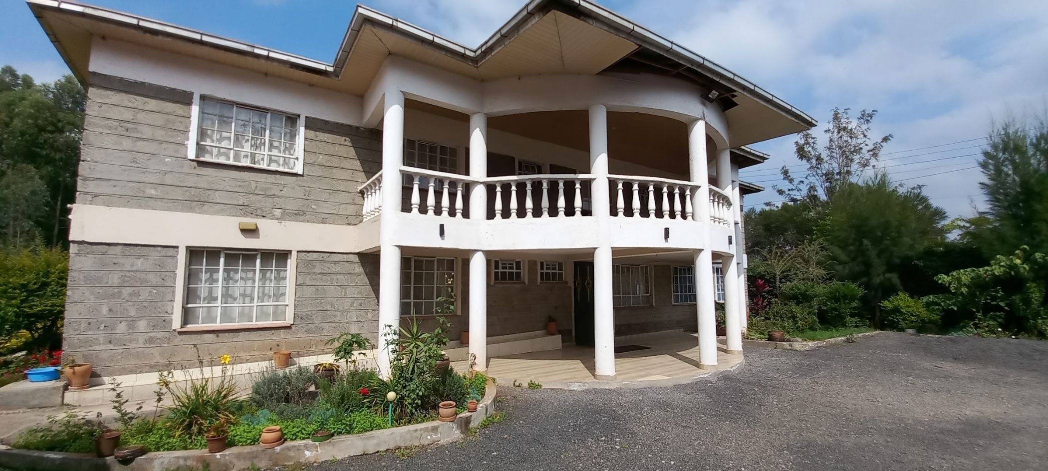 418 m&sup2; commercial office to rent in Langata (Kenya)
