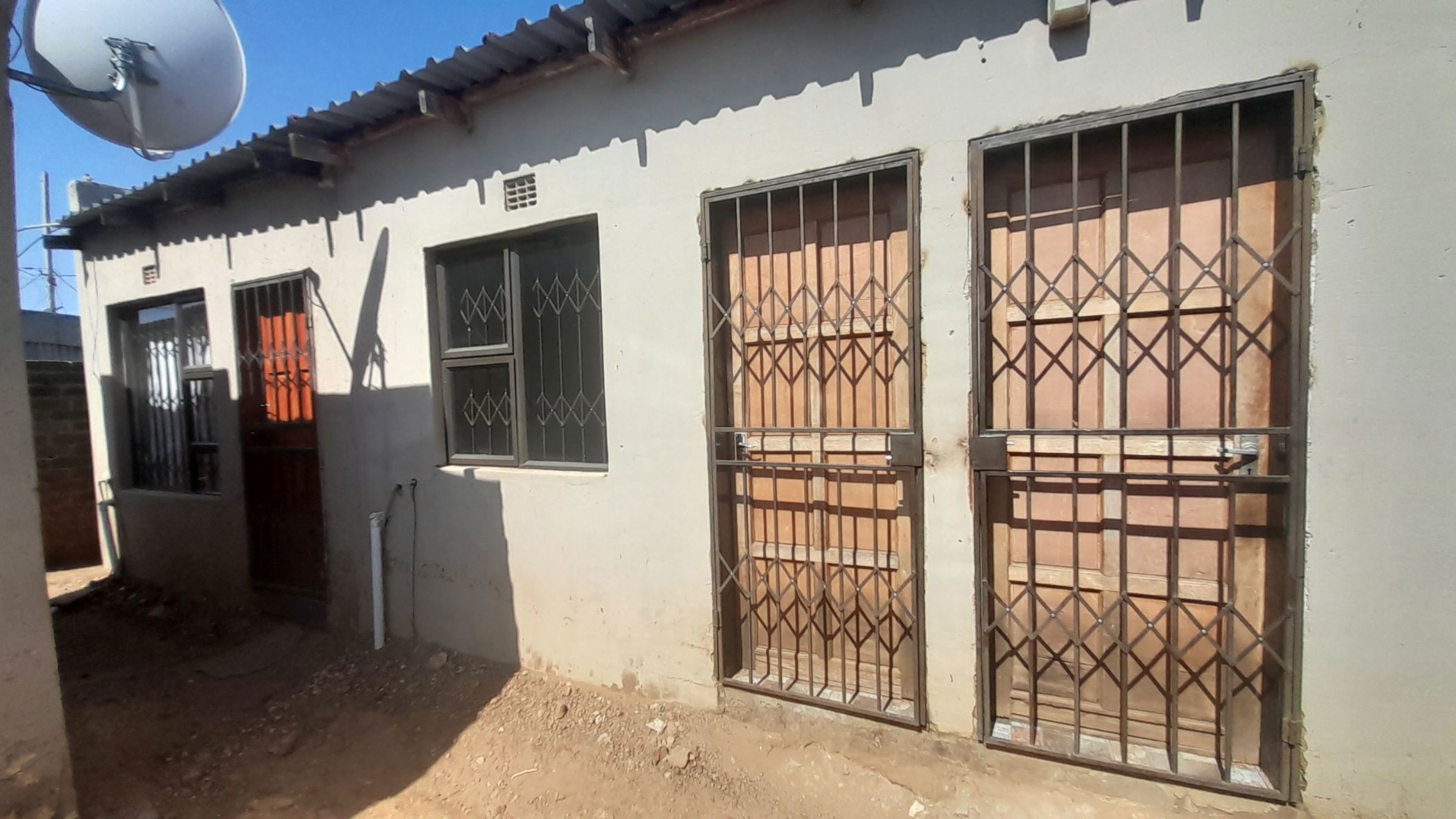 5 Bedroom House For Sale Orange Farm 1VT1631605 Pam Golding