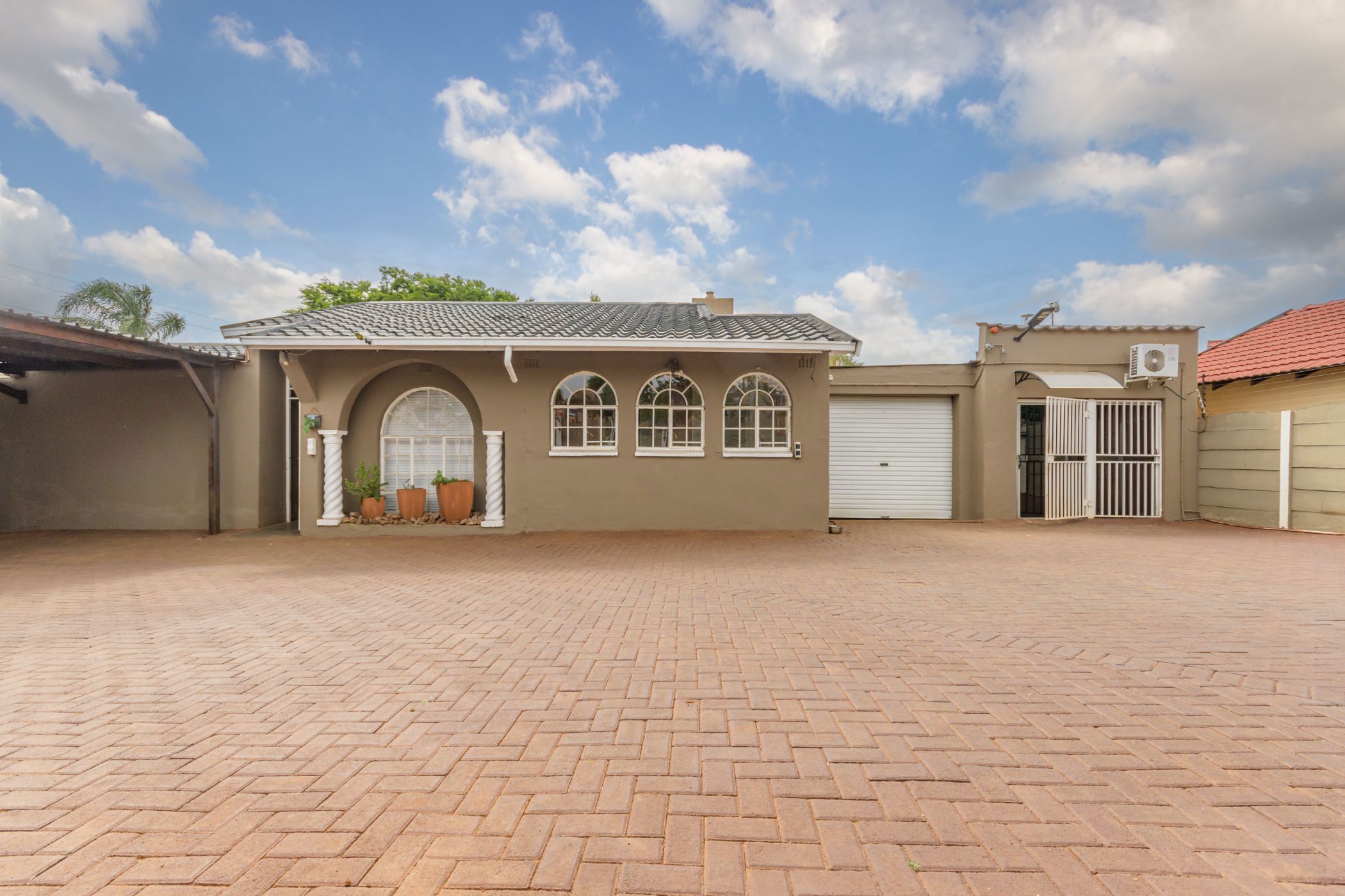 3 Bedroom House For Sale Highway Gardens (Germiston) BED1632255