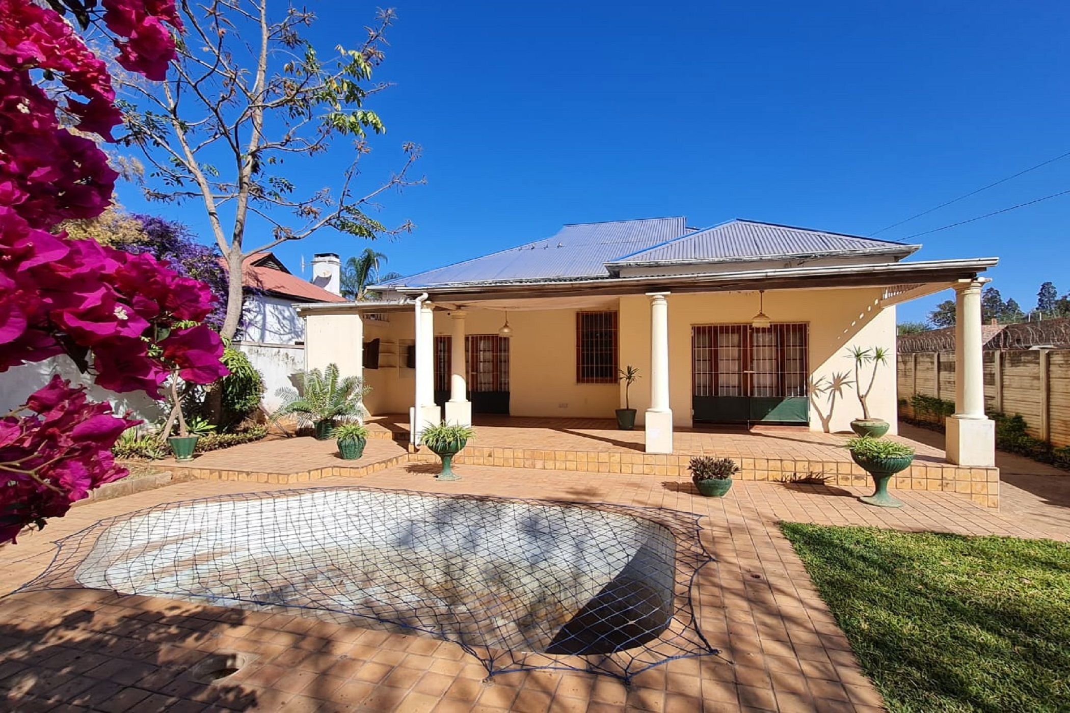 3 Bedroom House For Sale Bulawayo (Zimbabwe) 3ZB1631917 Pam