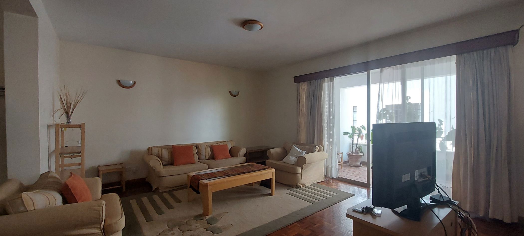 3 bedroom apartment to rent in Kilimani (Kenya)