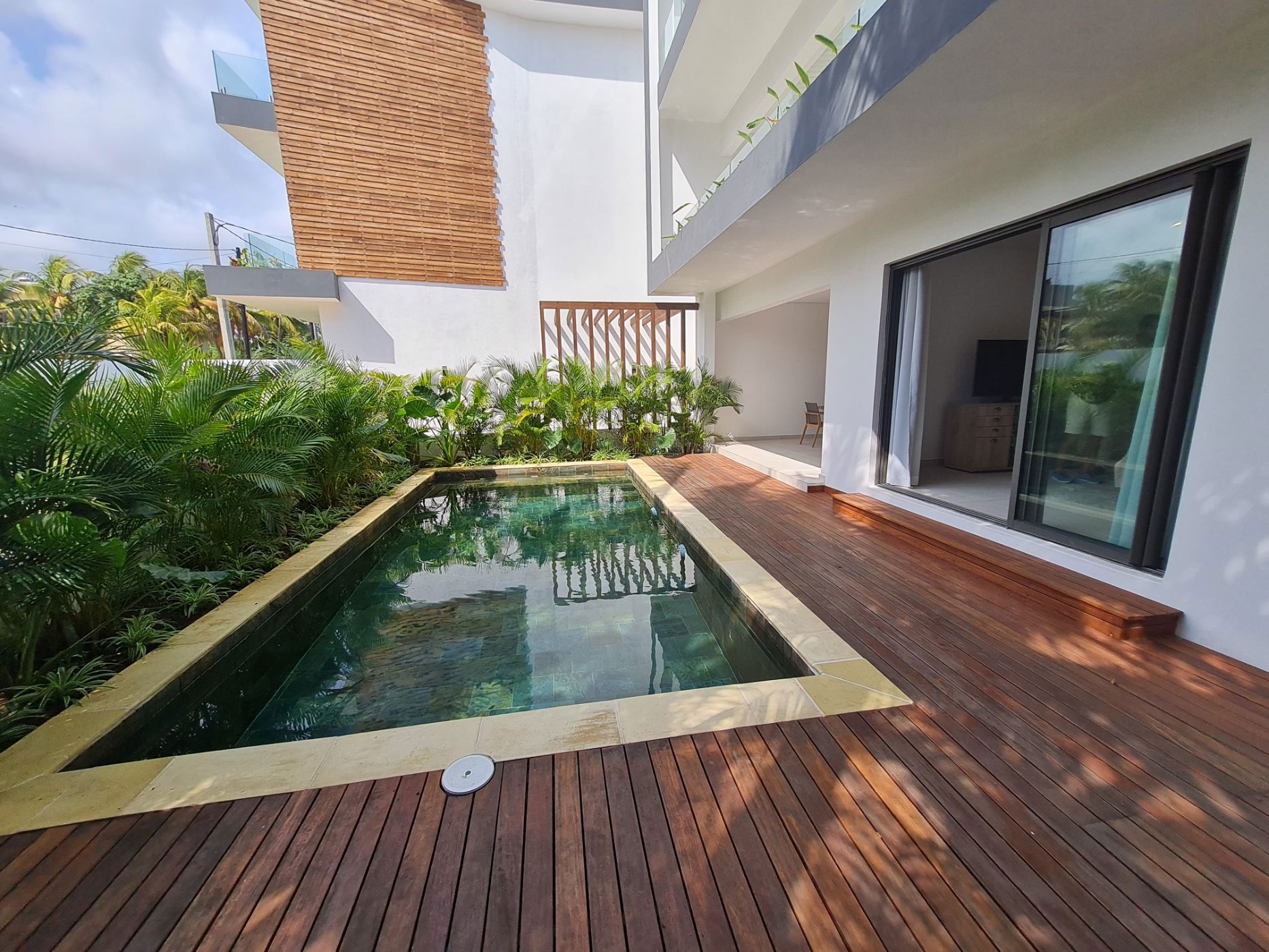 3 Bedroom Apartment For Sale Pointe aux Canonniers (Mauritius