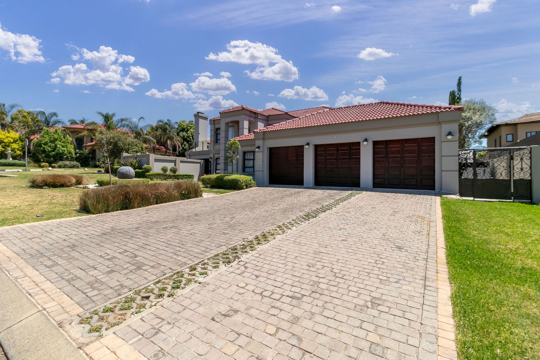 3 Bedroom House For Sale Aspen Hills 1GV1633330 Pam Golding