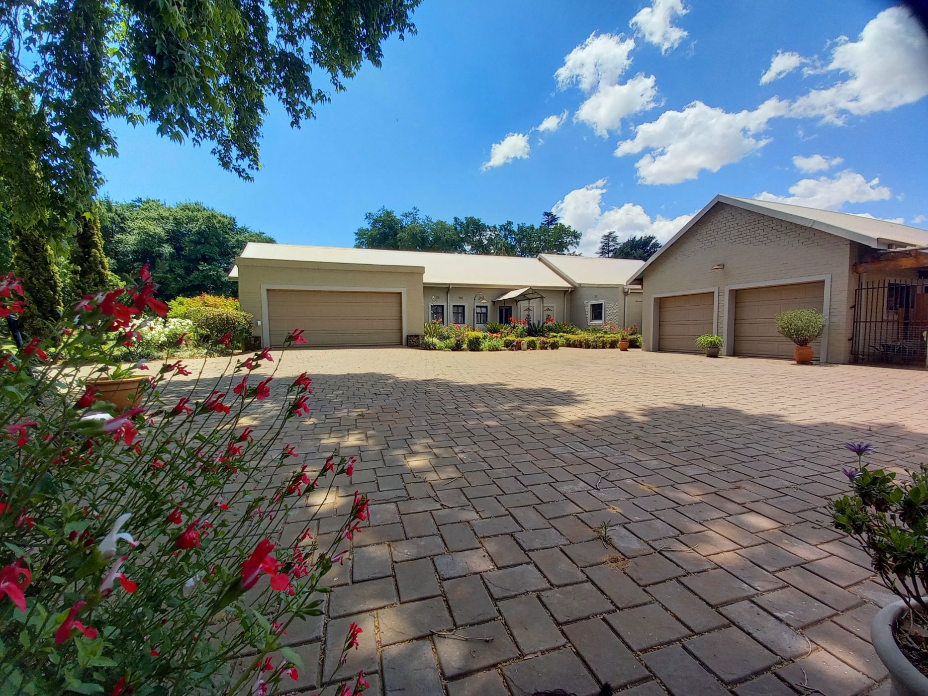 3 Bedroom House For Sale Henley on Klip 1VT1634338 Pam Golding