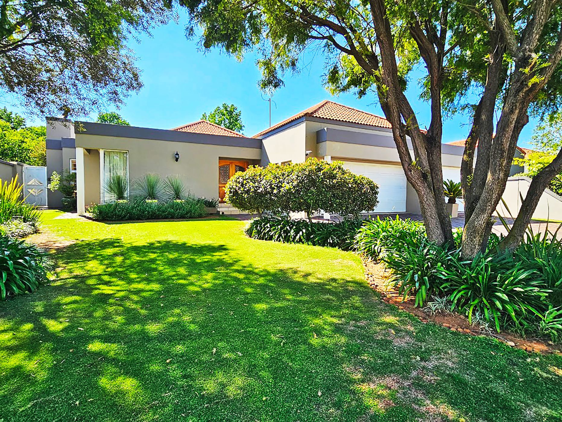 3 Bedroom House For Sale Three Rivers East 1VT1633607 Pam Golding