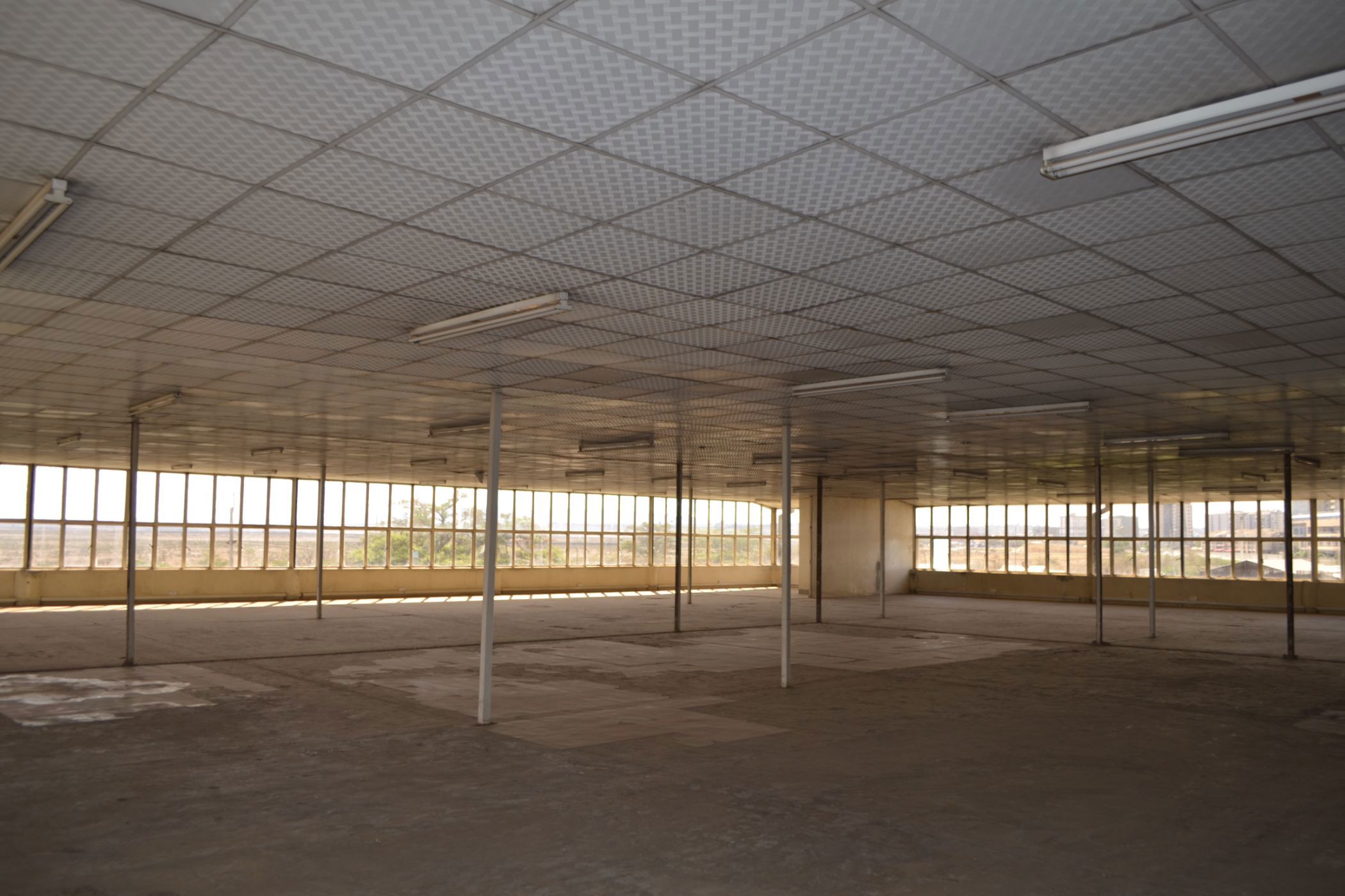 1486 m&sup2; commercial office to rent in Mombasa Road (Kenya)