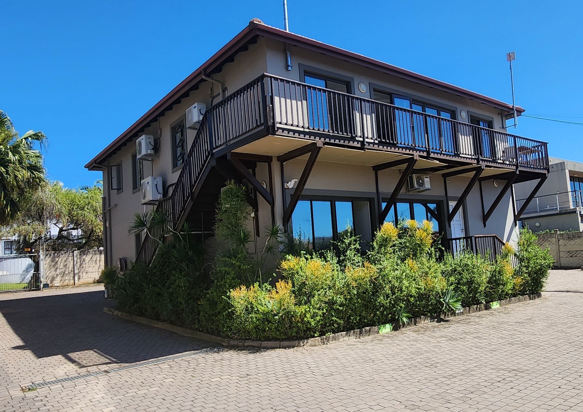 406 m&sup2; commercial office for sale in Durban North