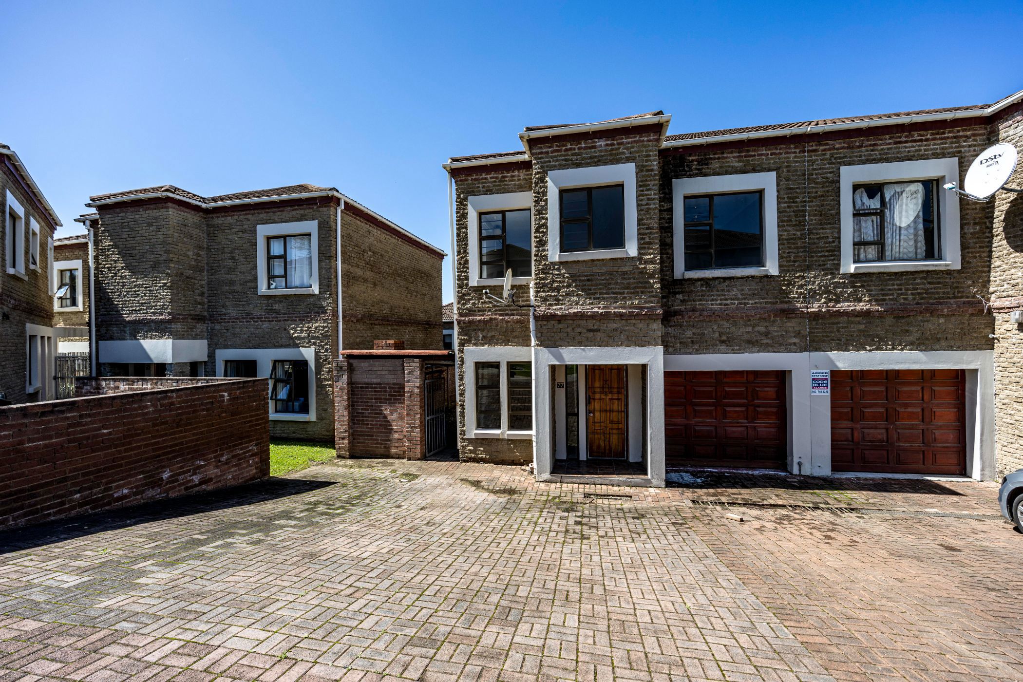 3 Bedroom Townhouse For Sale Abbotsford (East London) 1ET1634416