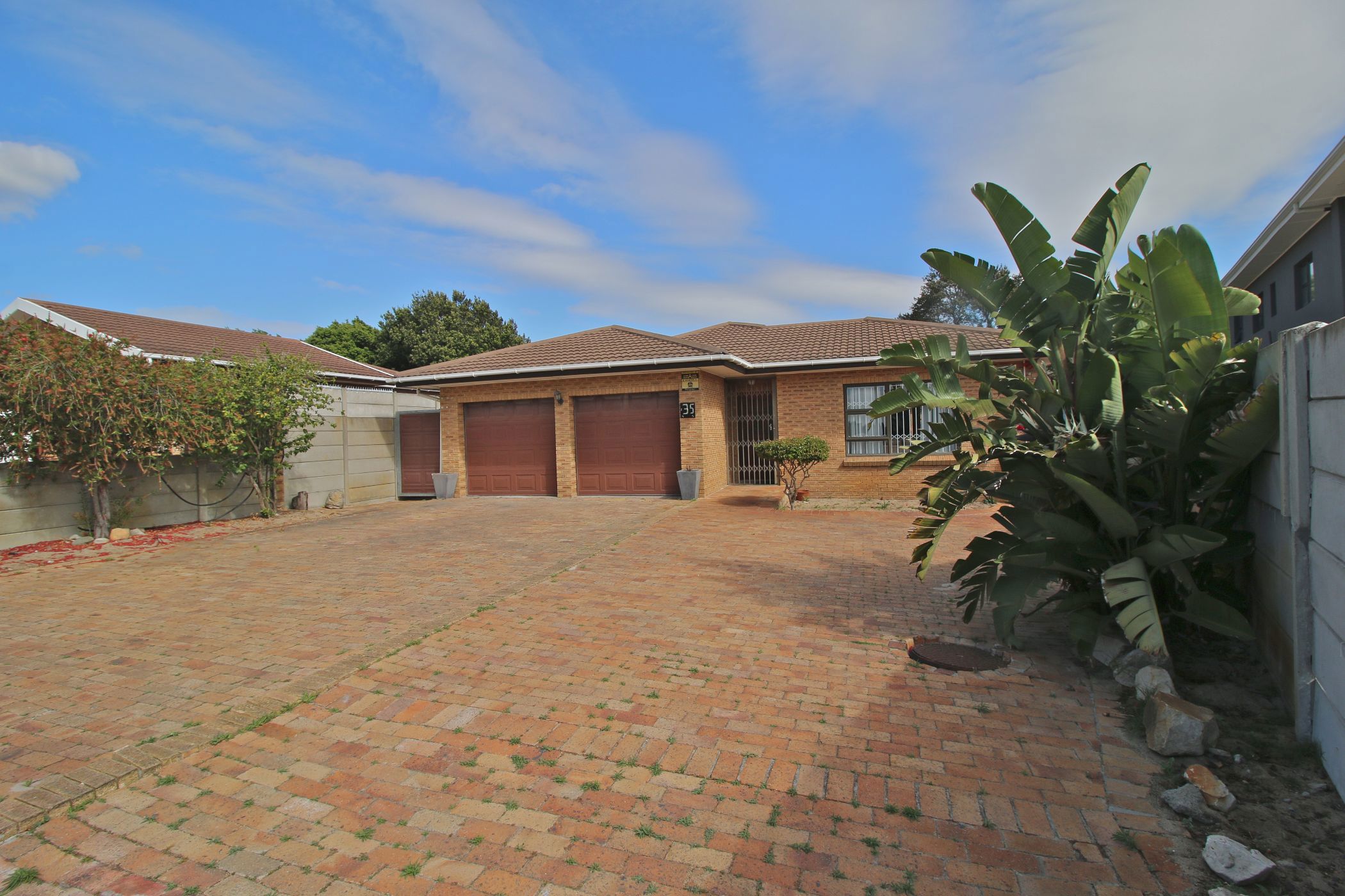 4 Bedroom House For Sale Welgelegen (Parow) 1PLA1634785 Pam Golding Properties