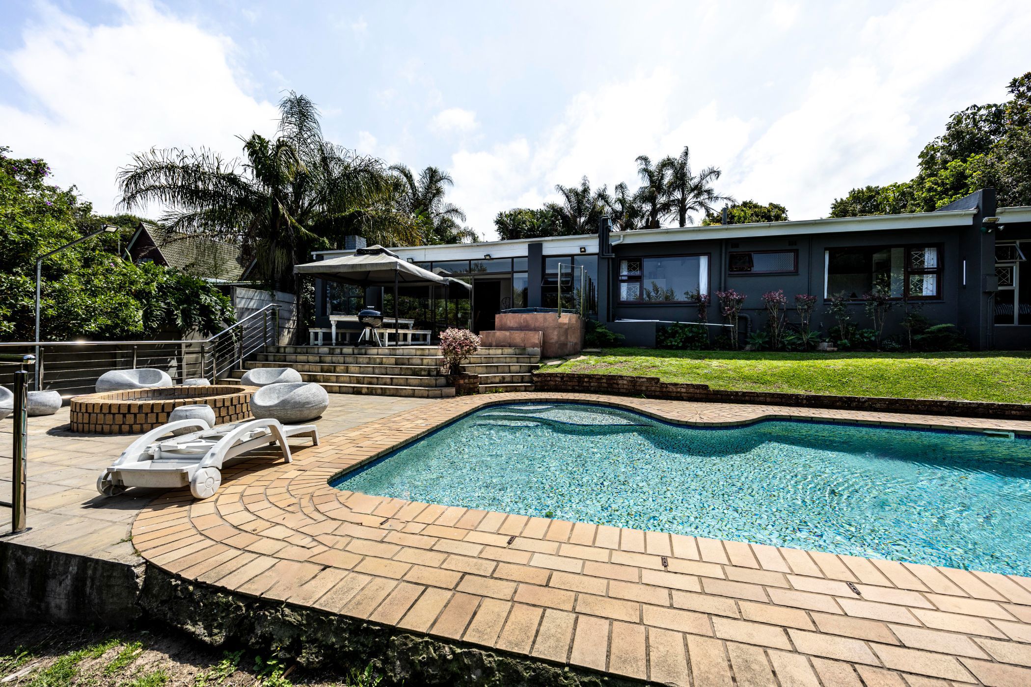 4 Bedroom House For Sale Nahoon 1ET1632043 Pam Golding Properties