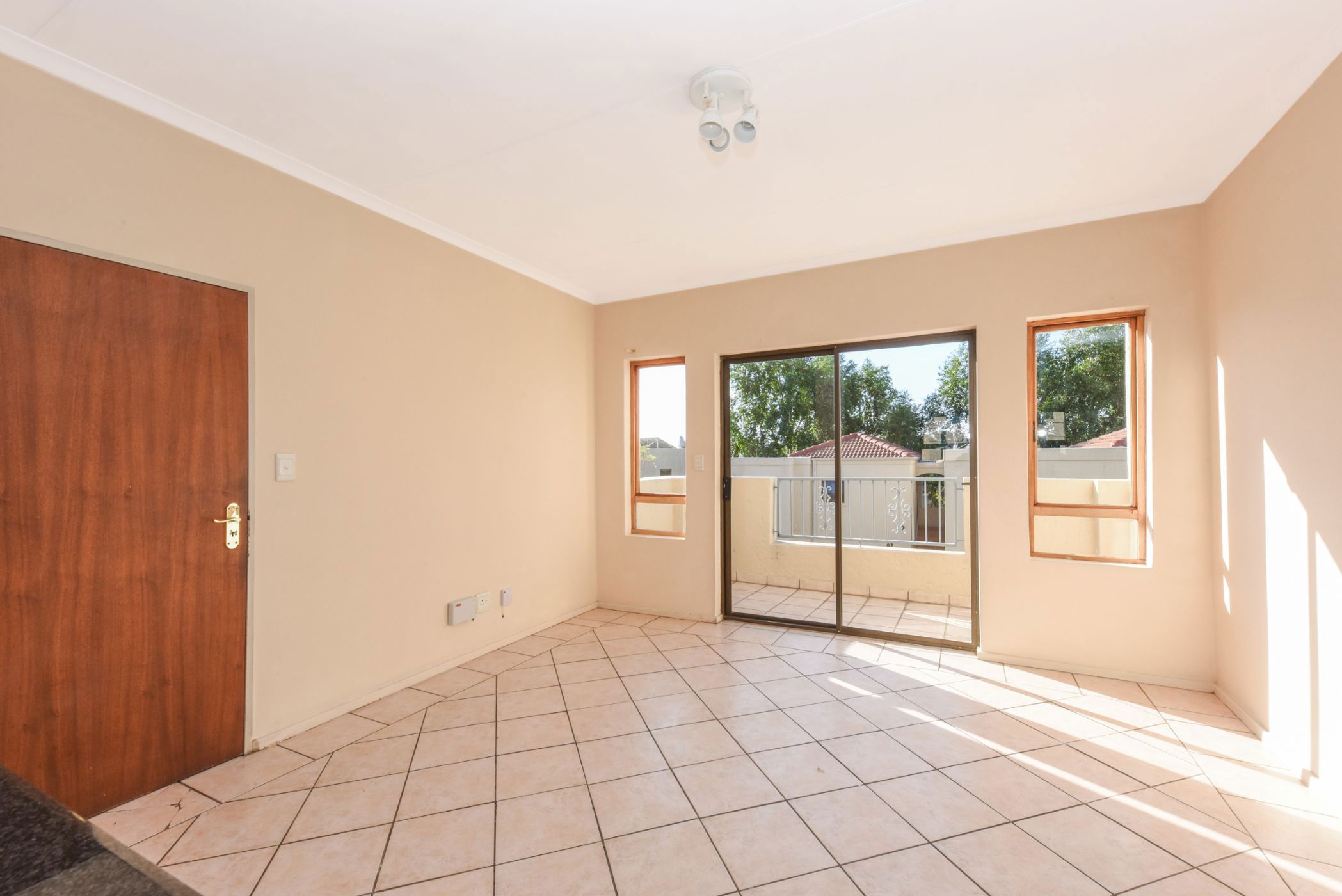 2 Bedroom Apartment For Sale Eagle Trace Estate FW1633619 Pam