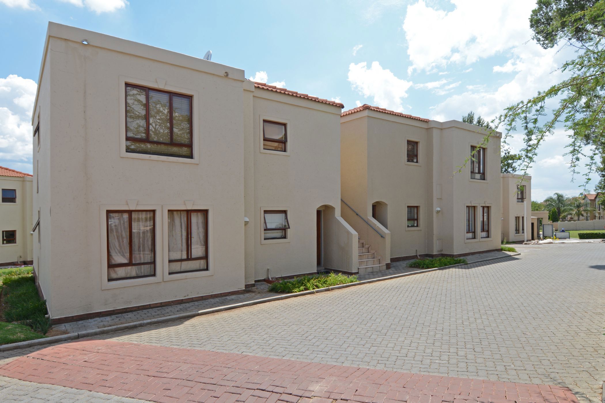 2 Bedroom Apartment For Sale Eagle Trace Estate FW1633619 Pam