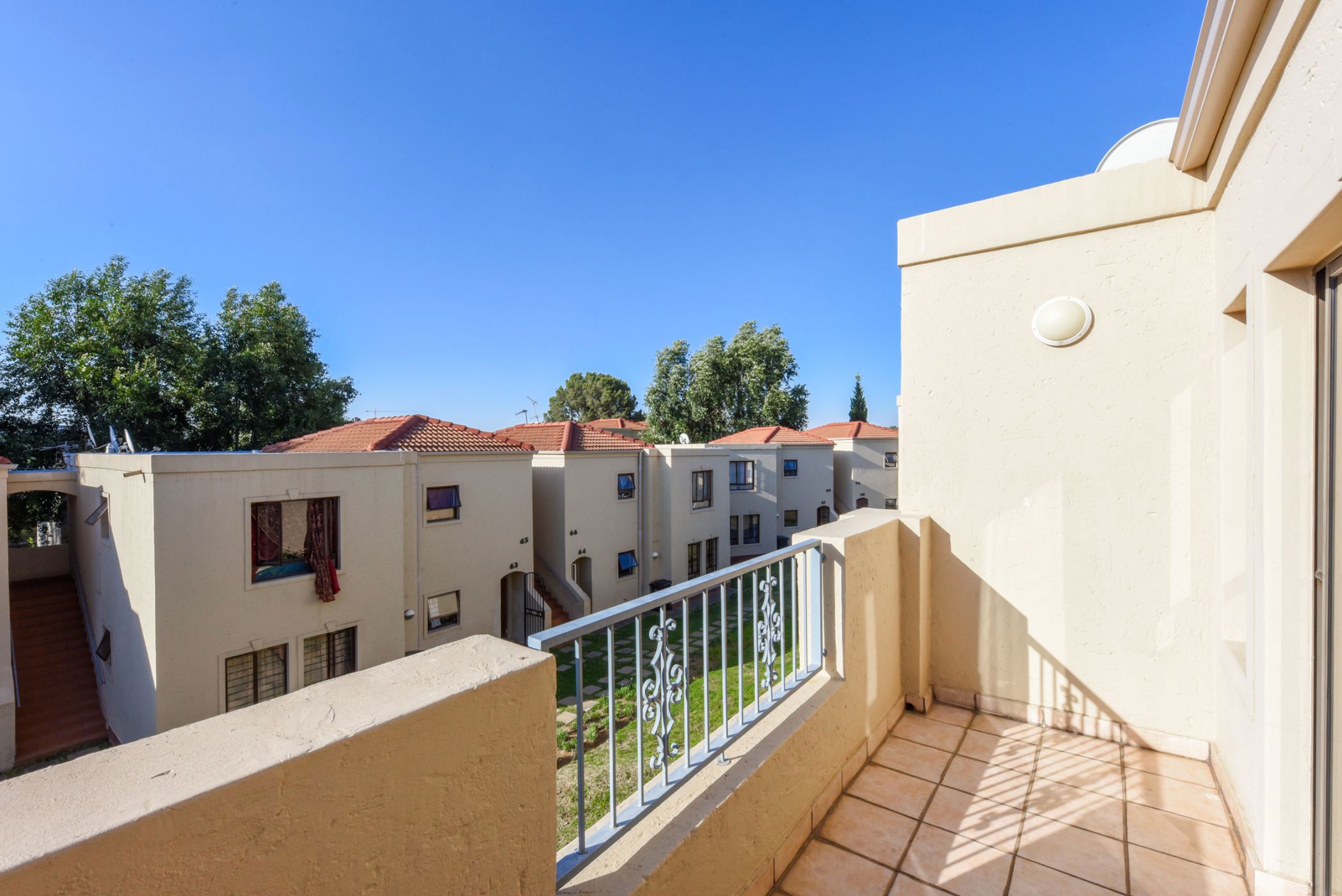 2 Bedroom Apartment For Sale Eagle Trace Estate FW1633619 Pam