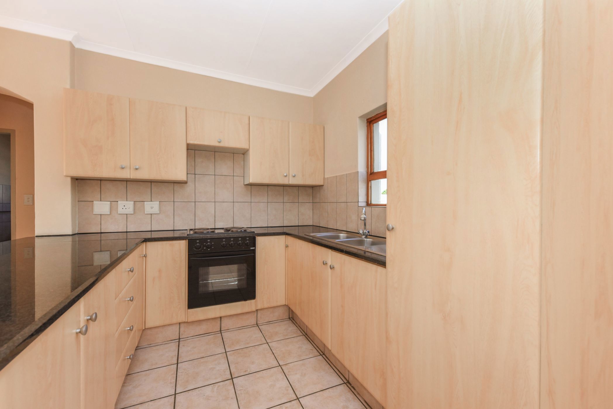 2 Bedroom Apartment For Sale Eagle Trace Estate FW1633619 Pam