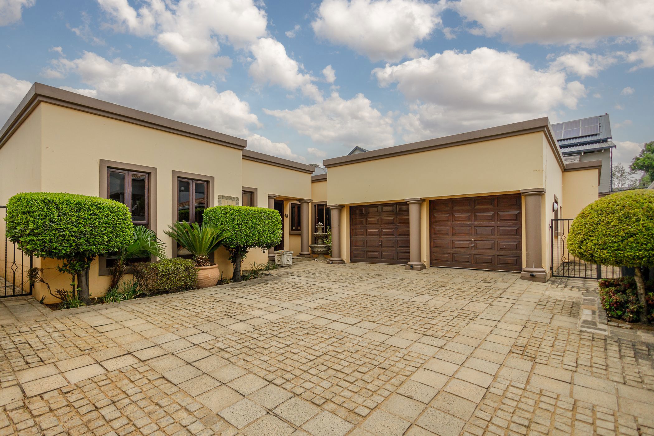 4 Bedroom Cluster House For Sale Bedfordview BED1632709 Pam