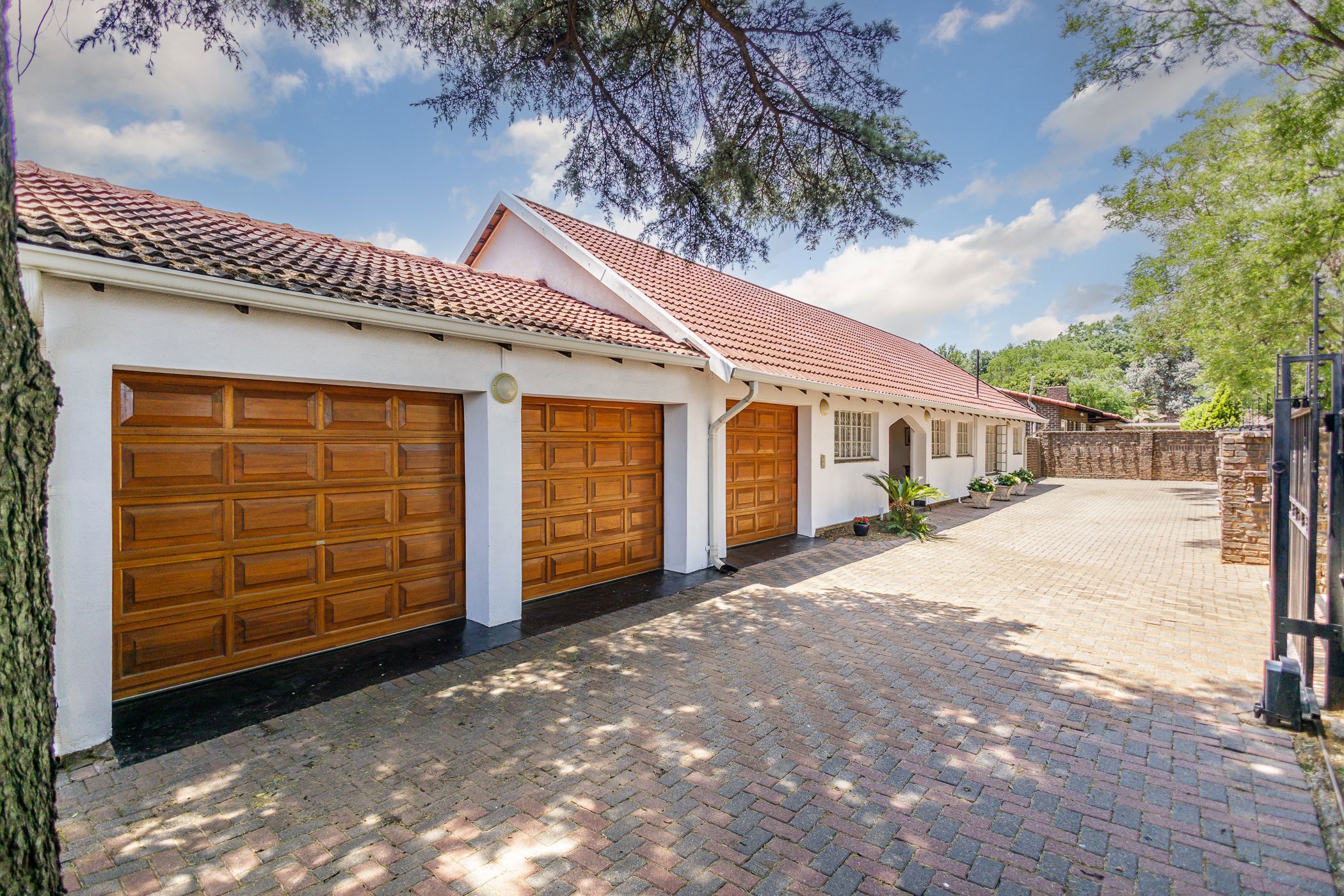 3 Bedroom House For Sale Farrarmere EN1631216 Pam Golding Properties