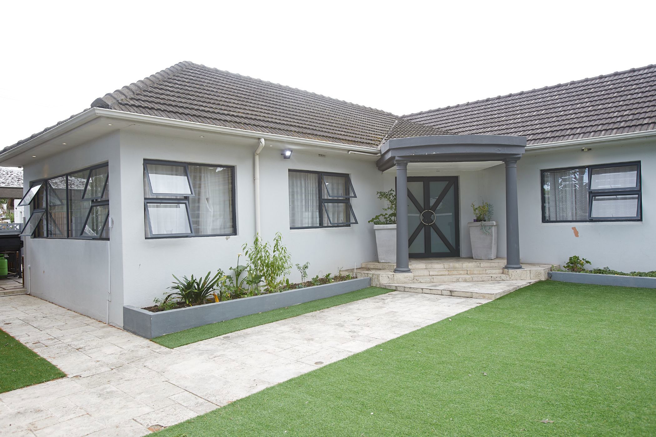 6 Bedroom House For Sale Pinelands (Cape Town) KW1635891 Pam