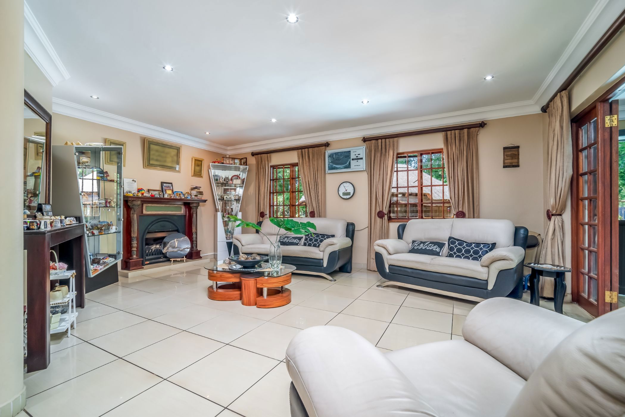 4 Bedroom Doublestorey House For Sale Winston Park 1KF1637612