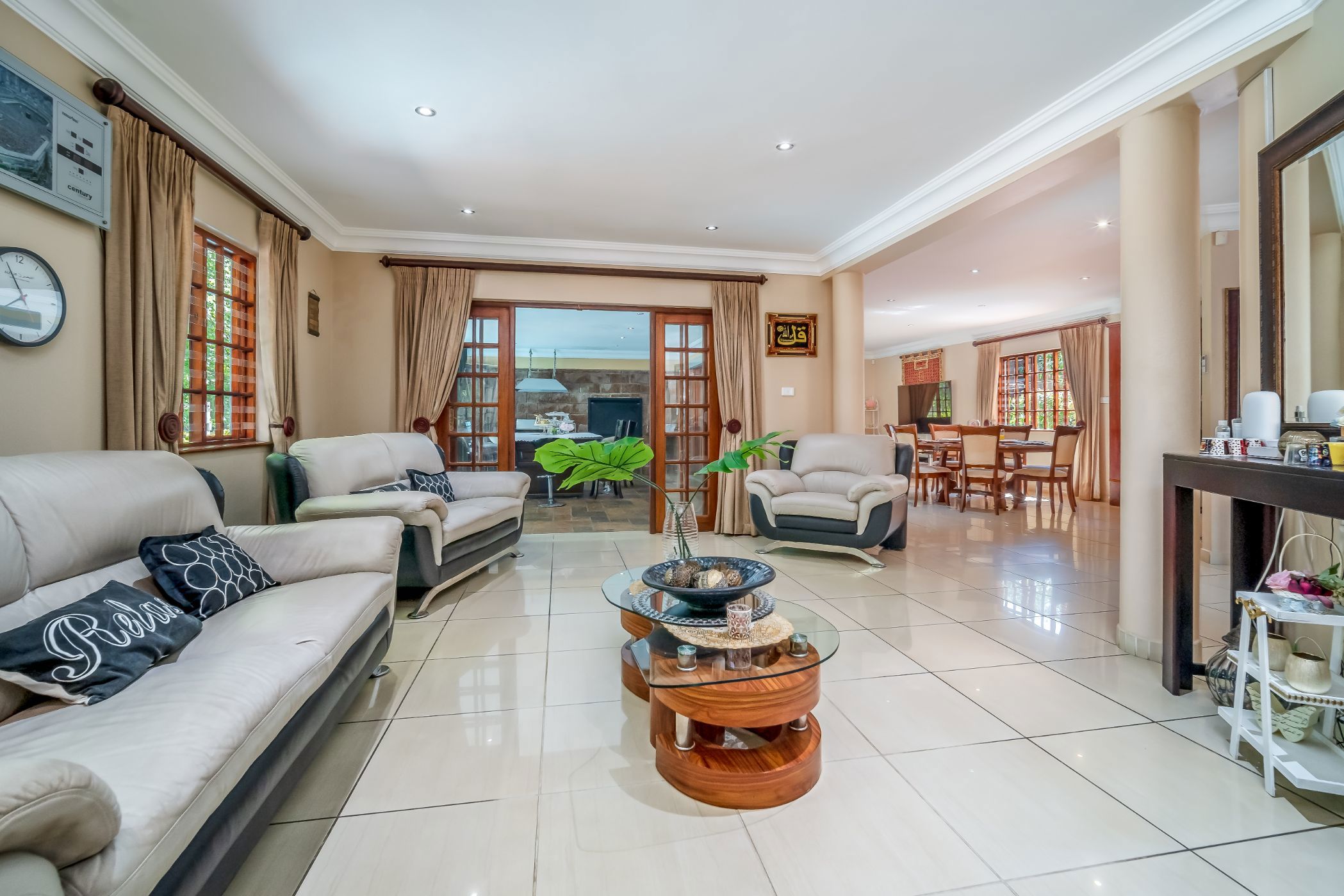 4 Bedroom Doublestorey House For Sale Winston Park 1KF1637612