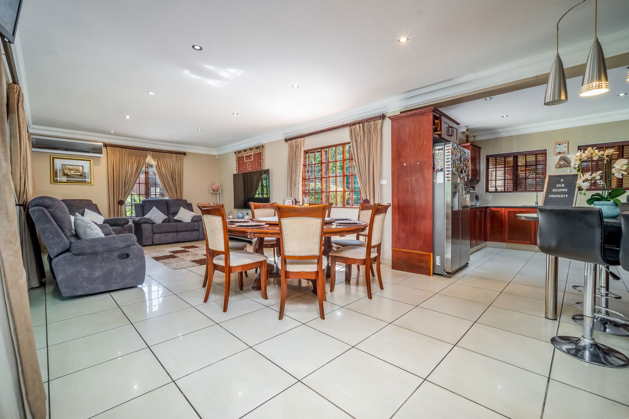 4 Bedroom Doublestorey House For Sale Winston Park 1KF1637612