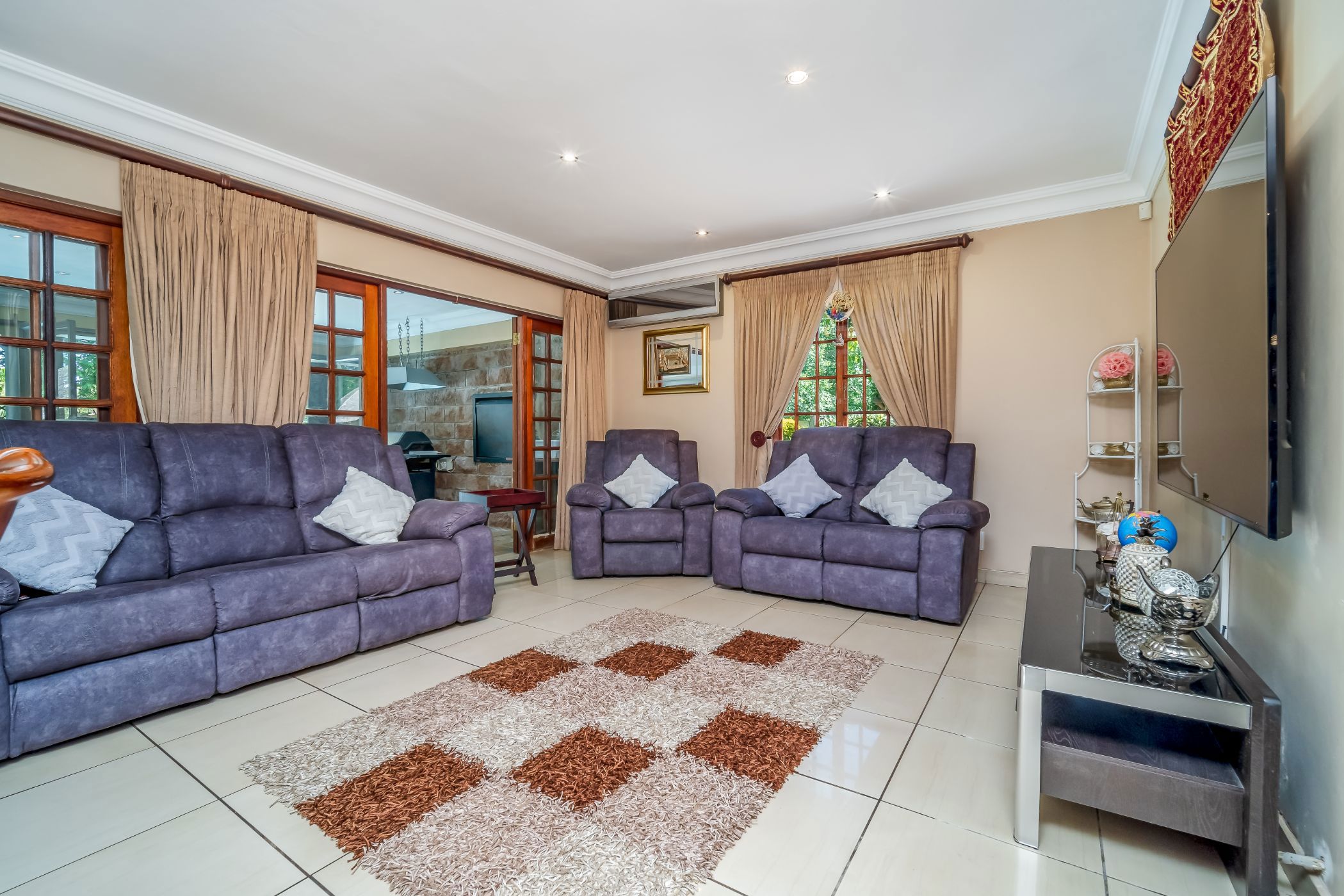 4 Bedroom Doublestorey House For Sale Winston Park 1KF1637612