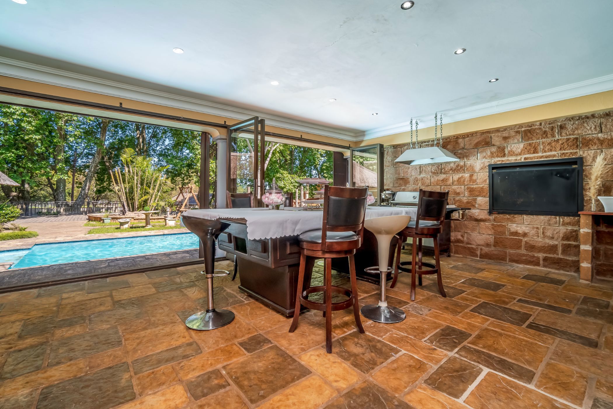 4 Bedroom Doublestorey House For Sale Winston Park 1KF1637612