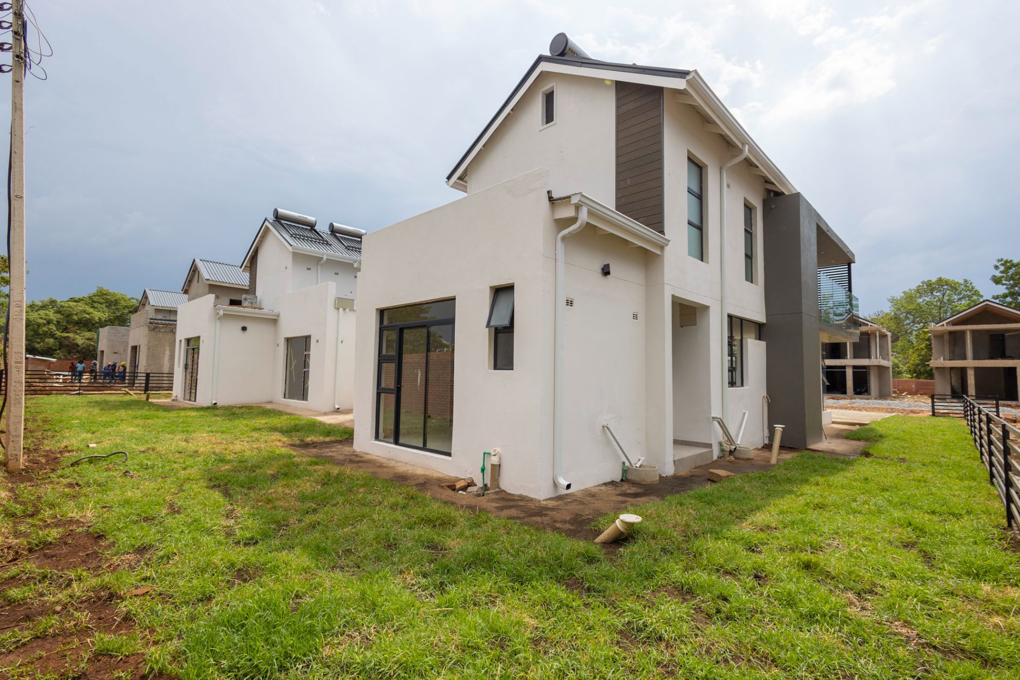 4 Bedroom Doublestorey Cluster For Sale Mount Pleasant (Zimbabwe