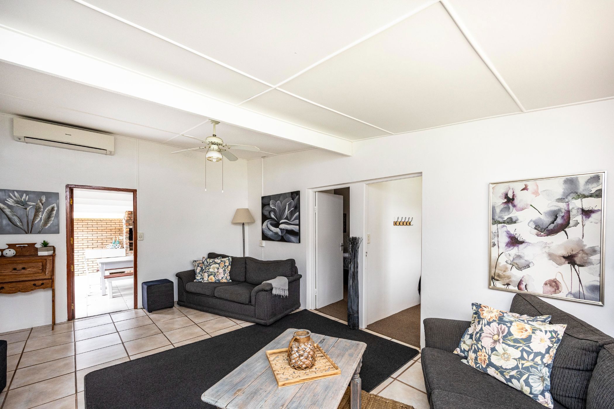 3 Bedroom House For Sale Queensberry Bay (East London) 1ET1634036