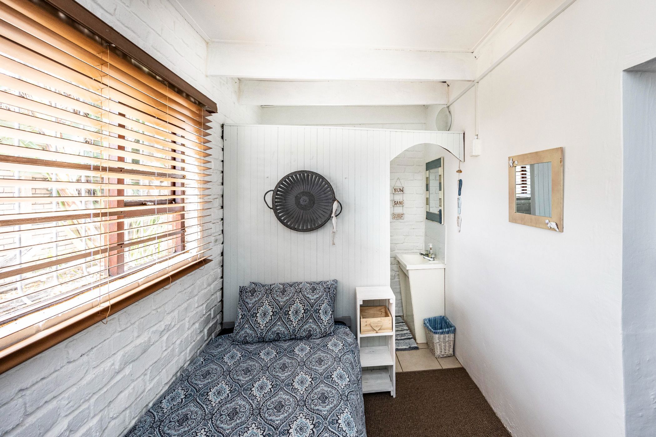 3 Bedroom House For Sale Queensberry Bay (East London) 1ET1634036