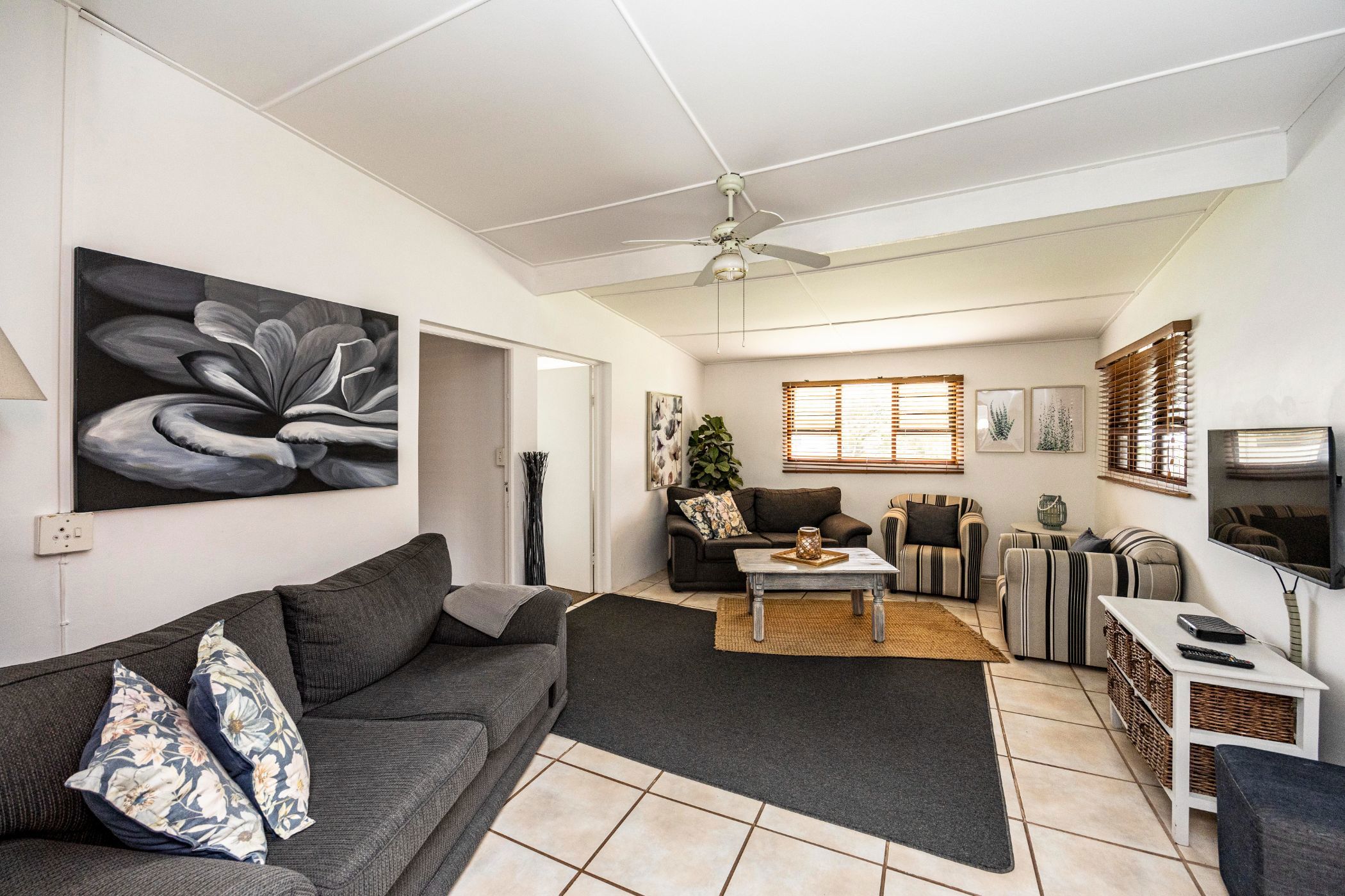 3 Bedroom House For Sale Queensberry Bay (East London) 1ET1634036