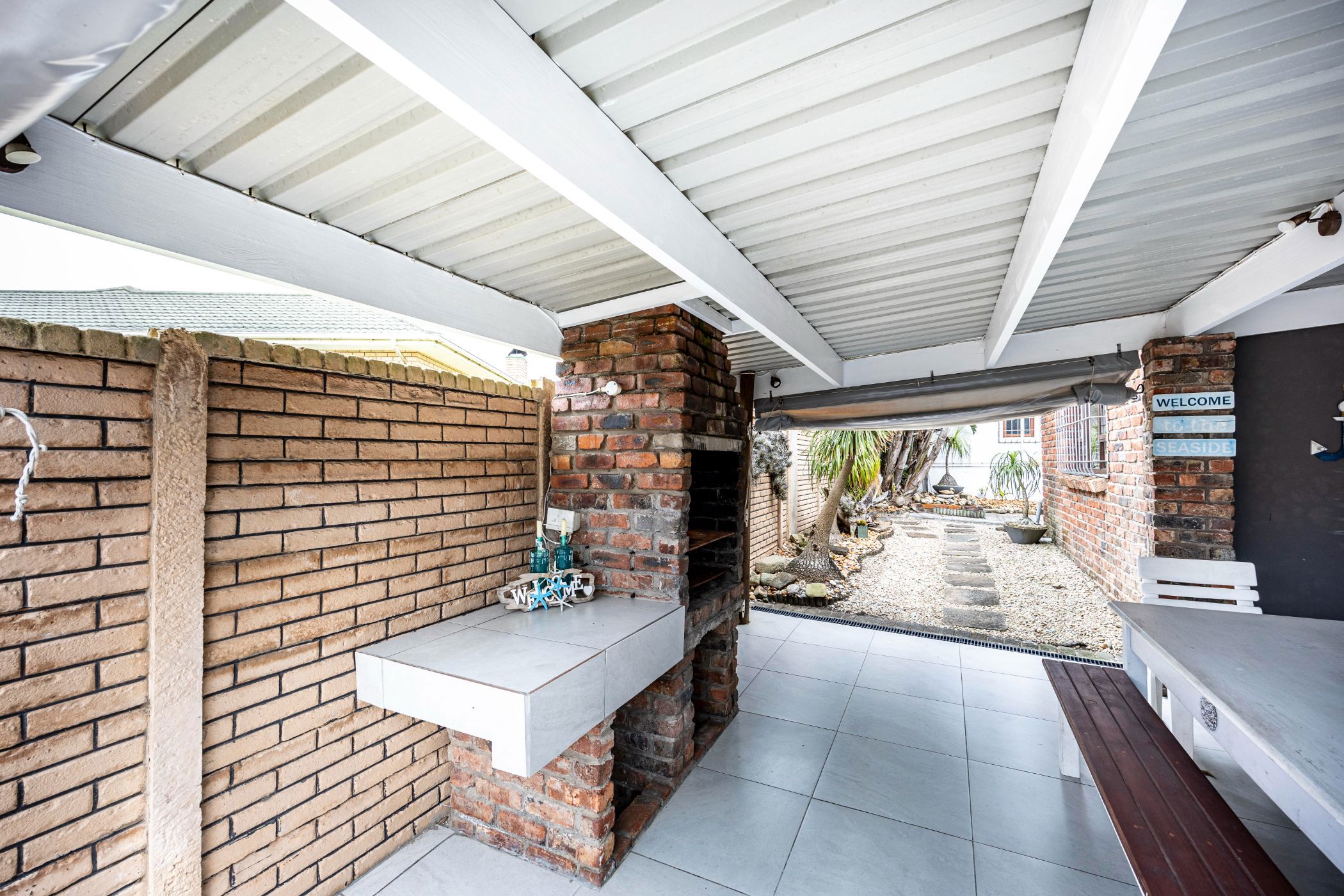 3 Bedroom House For Sale Queensberry Bay (East London) 1ET1634036