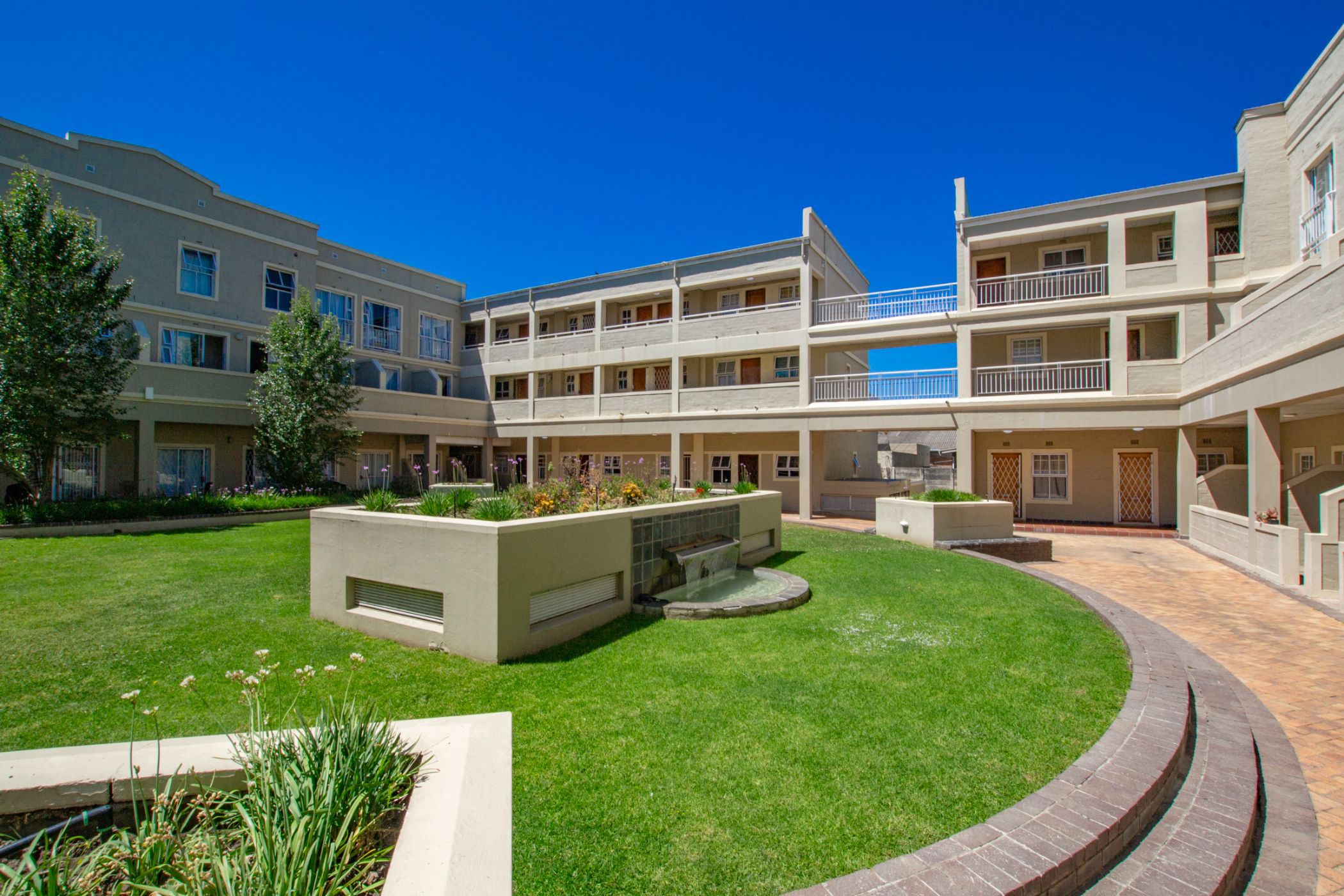 studio-apartment-for-sale-stellenbosch-central-st1635238-pam